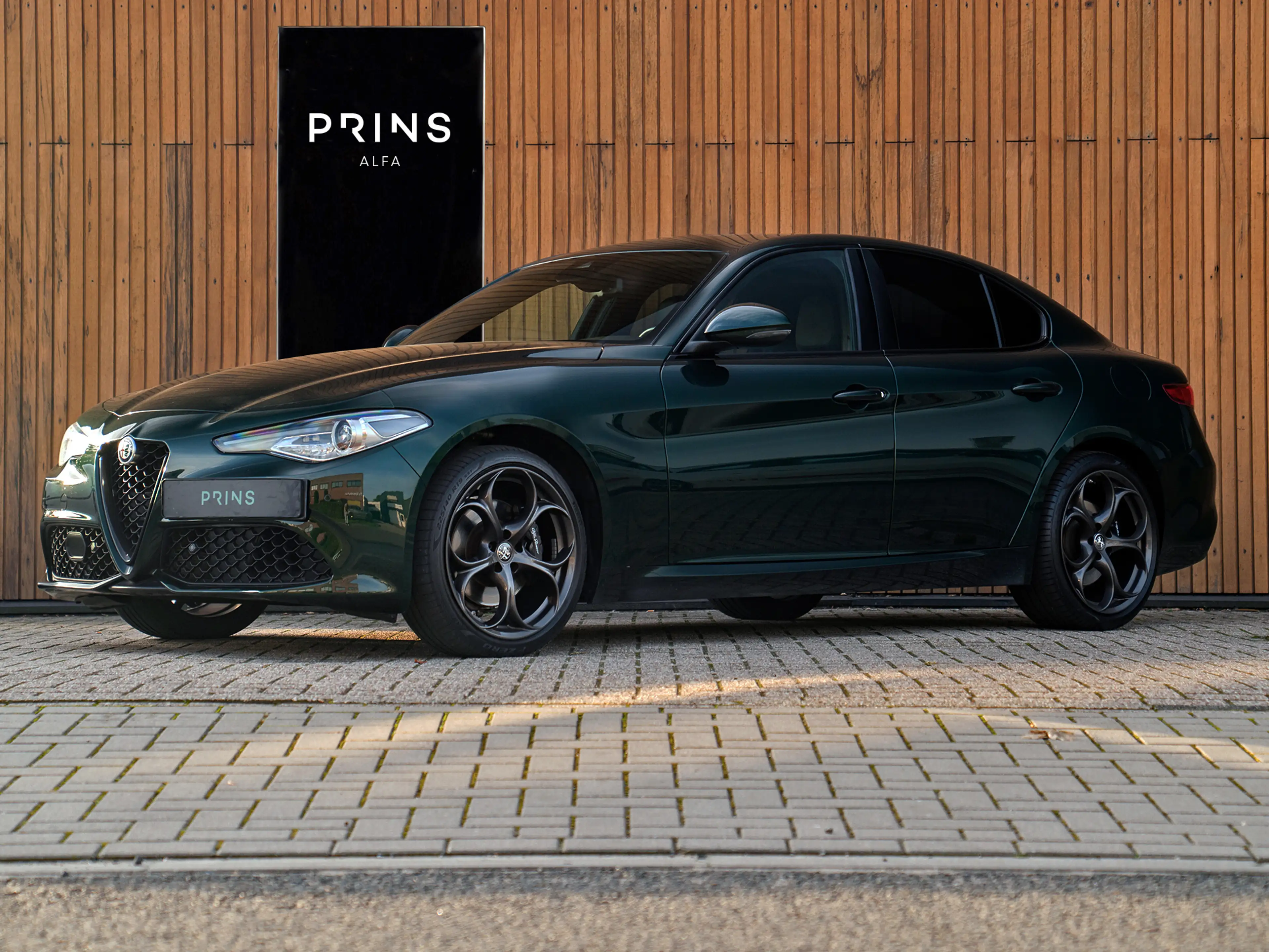 Alfa Romeo Giulia 2.0T Veloce AWD 280pk | Harman Kardon | Carplay |
