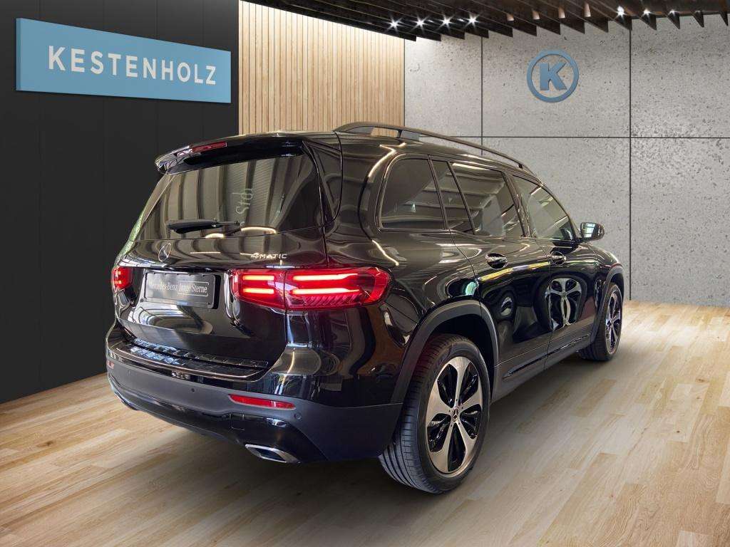 Mercedes-Benz GLB 200