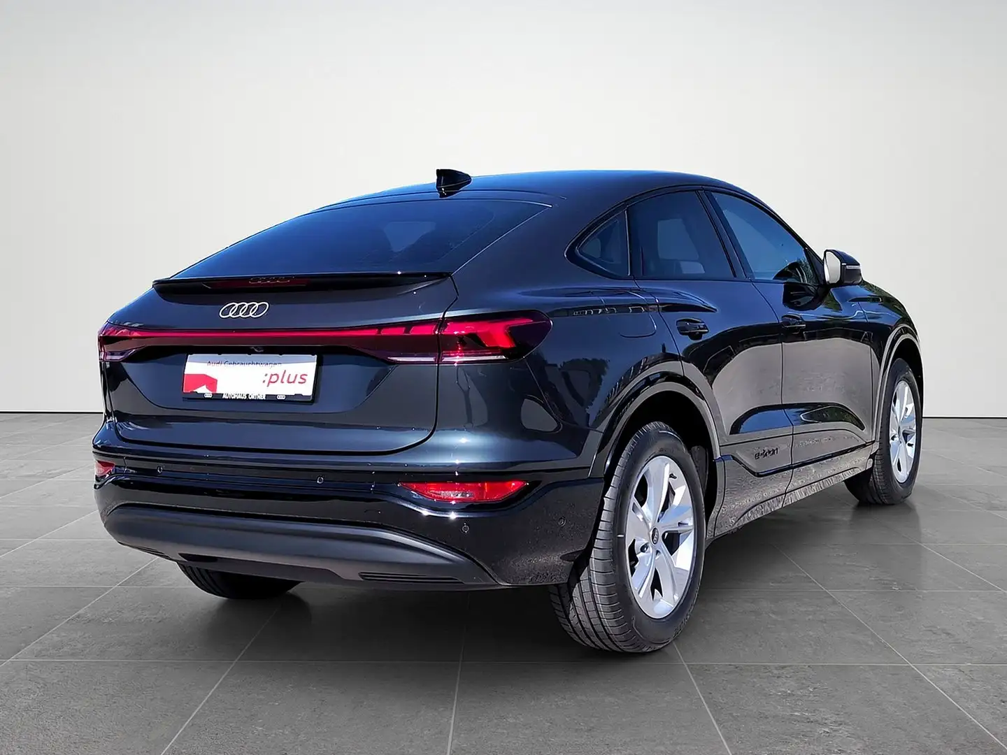 Audi Q6 e-tron e-tron Grau - 2
