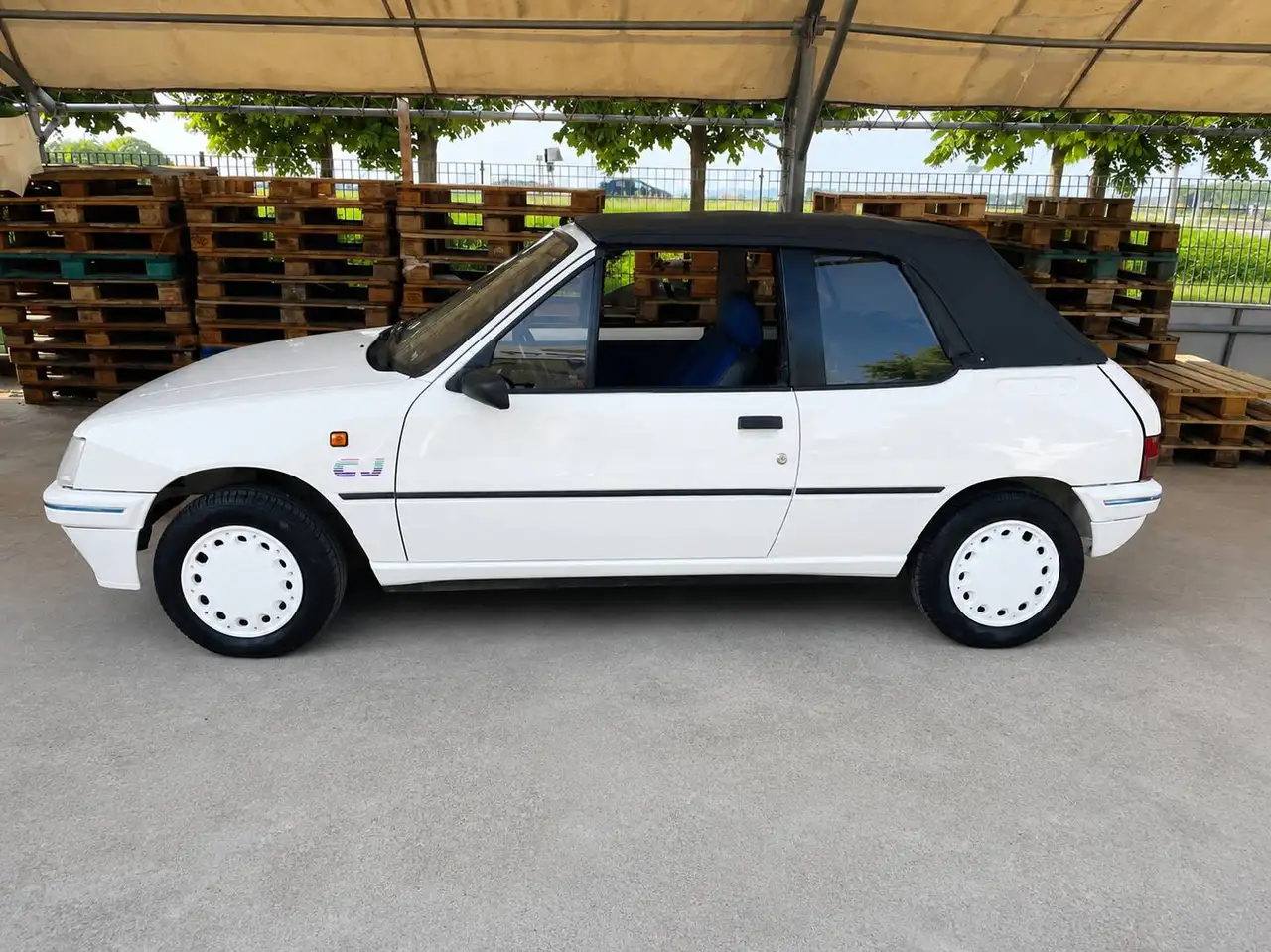Peugeot 205 Cabrio 1.1 Junior cat., foto 3