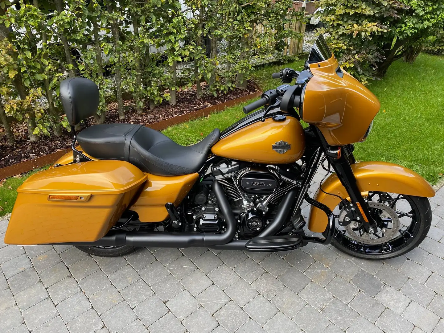 Harley-Davidson Street Glide 114, 2024 Žlutá - 1