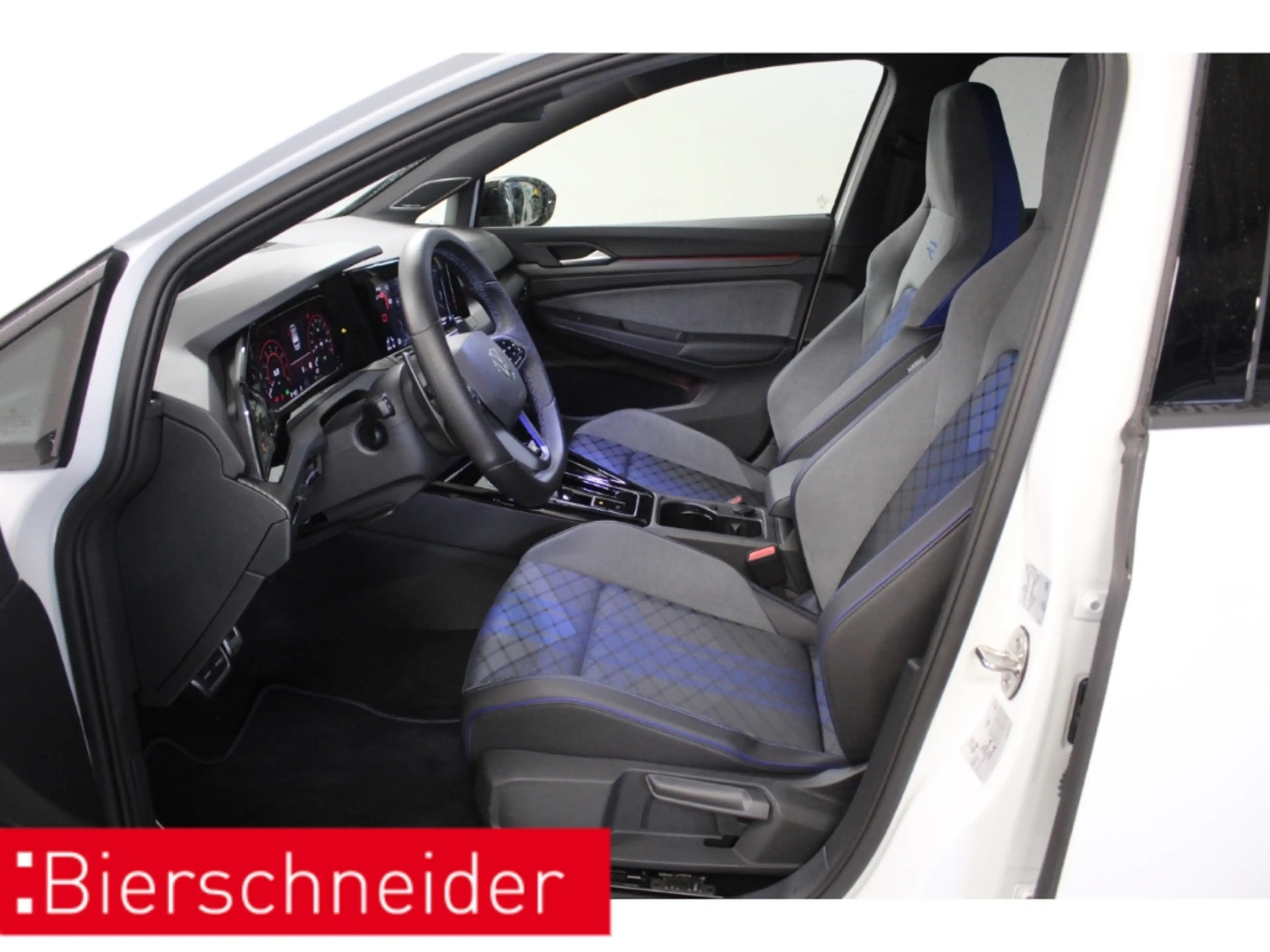 Volkswagen Golf R 8 2.0 TSI DSG 4Mo. Performance 19 AKRA H/K PANO — photo 4