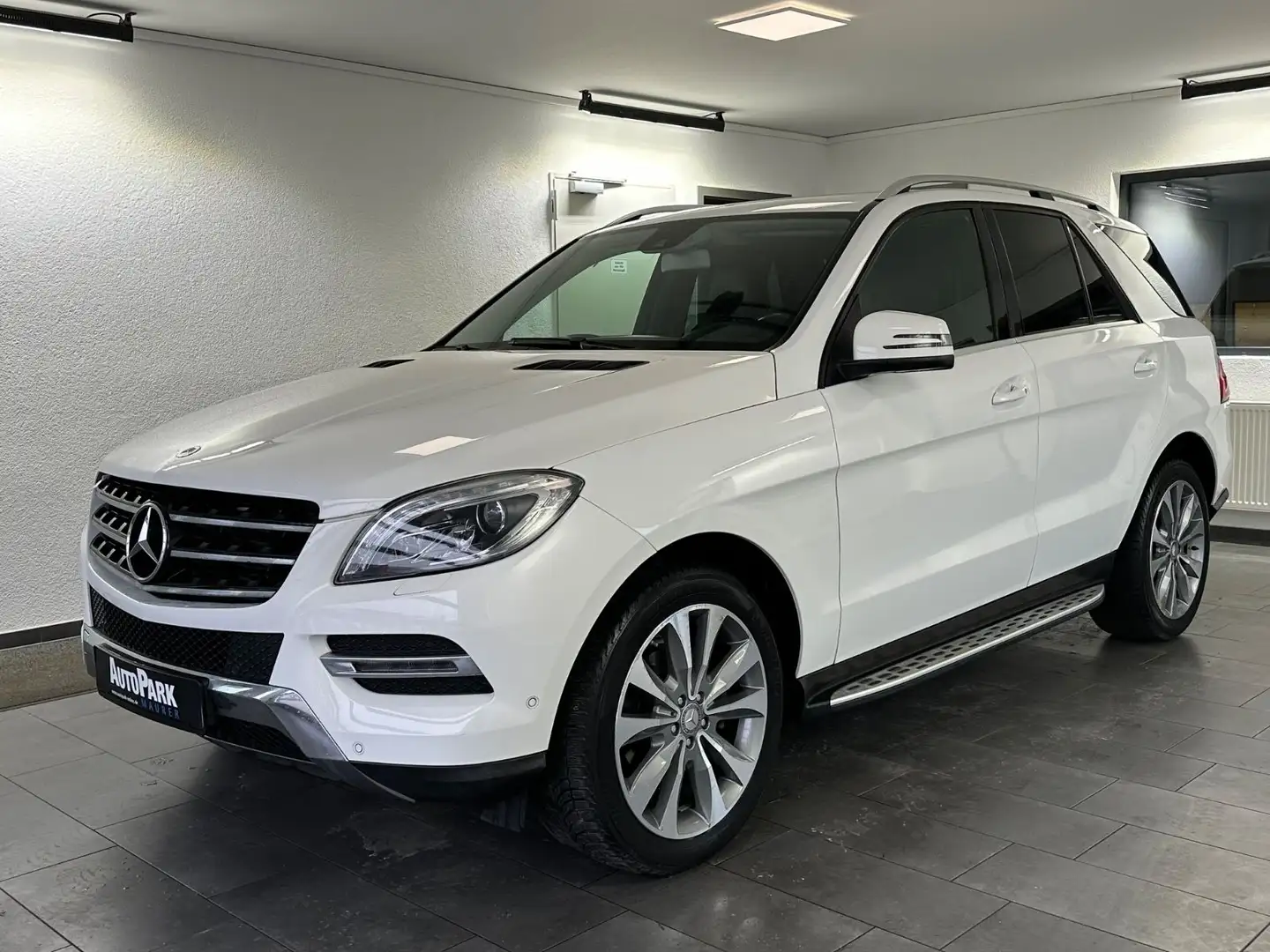 Mercedes-Benz ML 250 CDI BlueTec*PDC*Bi Xenon ILS*Sport*HU Neu Weiß - 2
