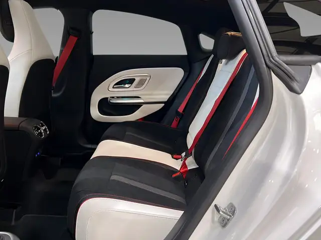 Mercedes-Benz Cla Class view 9