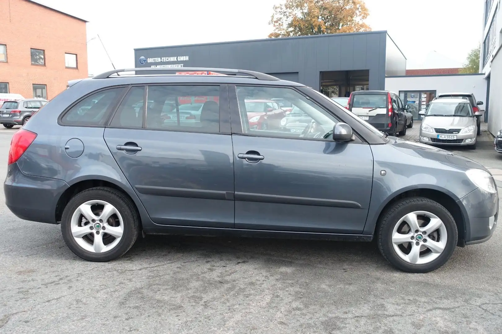 Skoda Fabia Combi Elegance 1.6*KLIMA*SHZ*TEMPOMAT*BC* Grau - 2