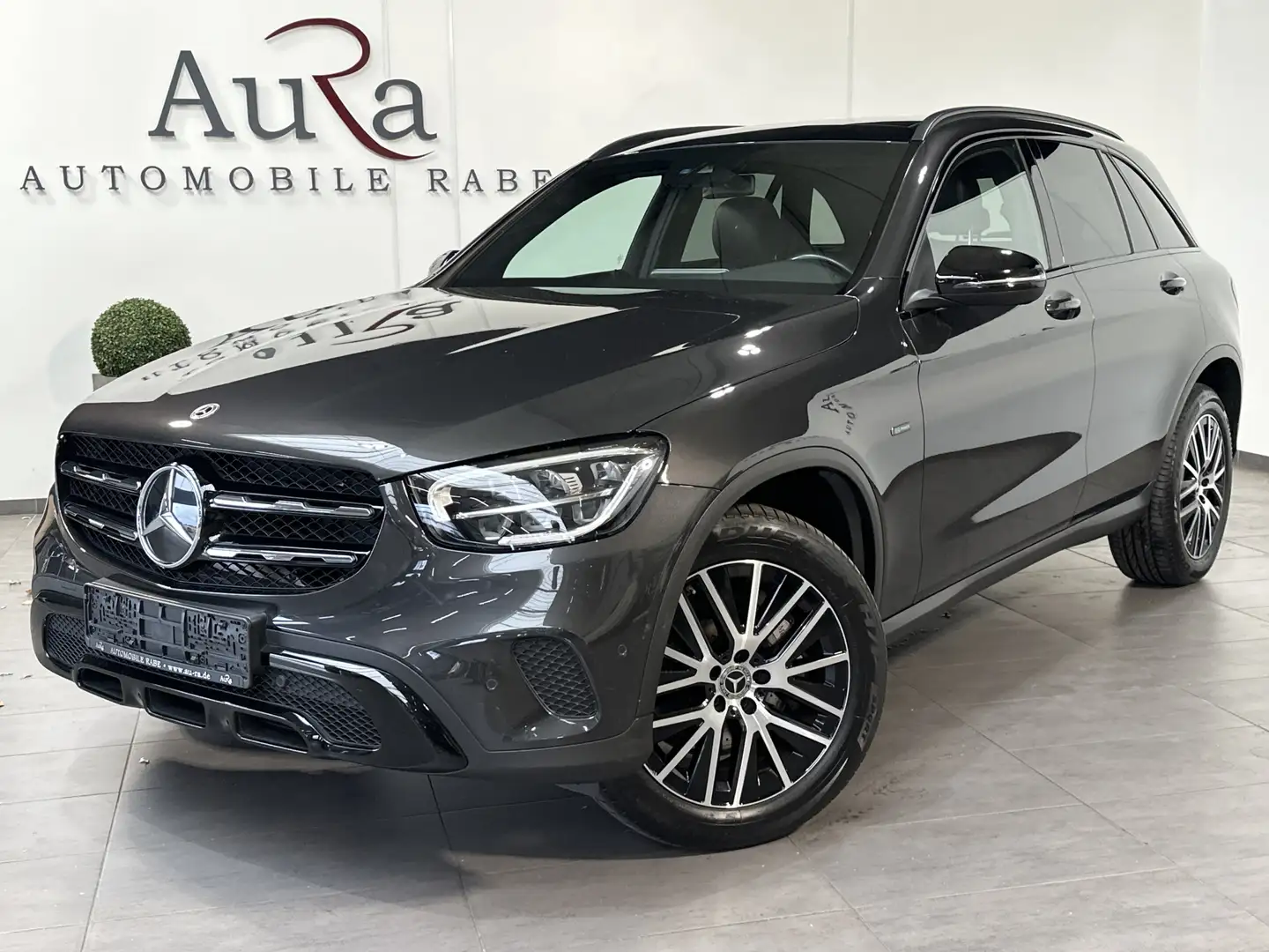 Mercedes-Benz GLC 300 4Matic Luxury NAV+LED+PANO+19ZOLL+1HD Gris - 1
