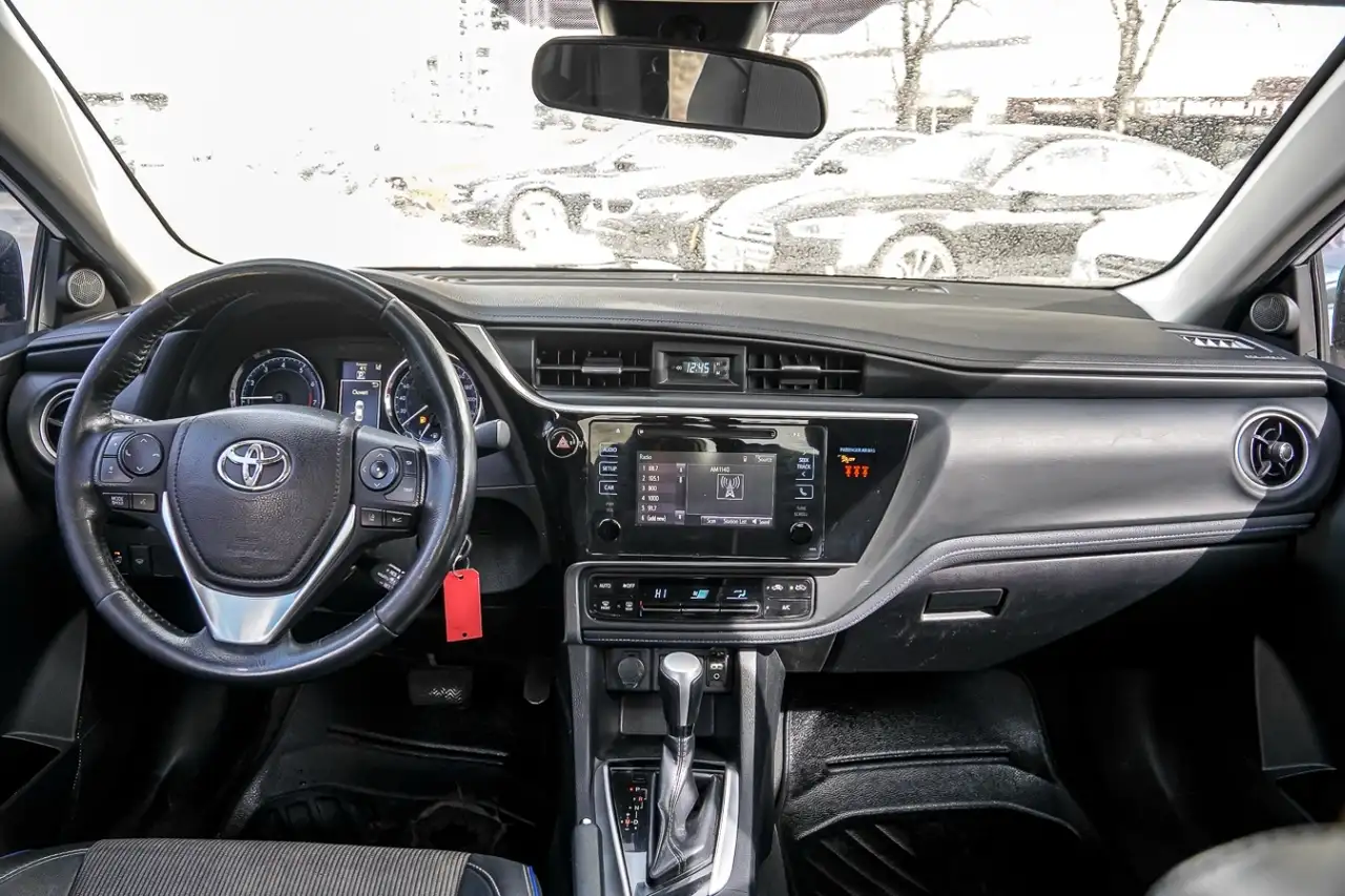 Toyota Corolla photo Toyota Corolla