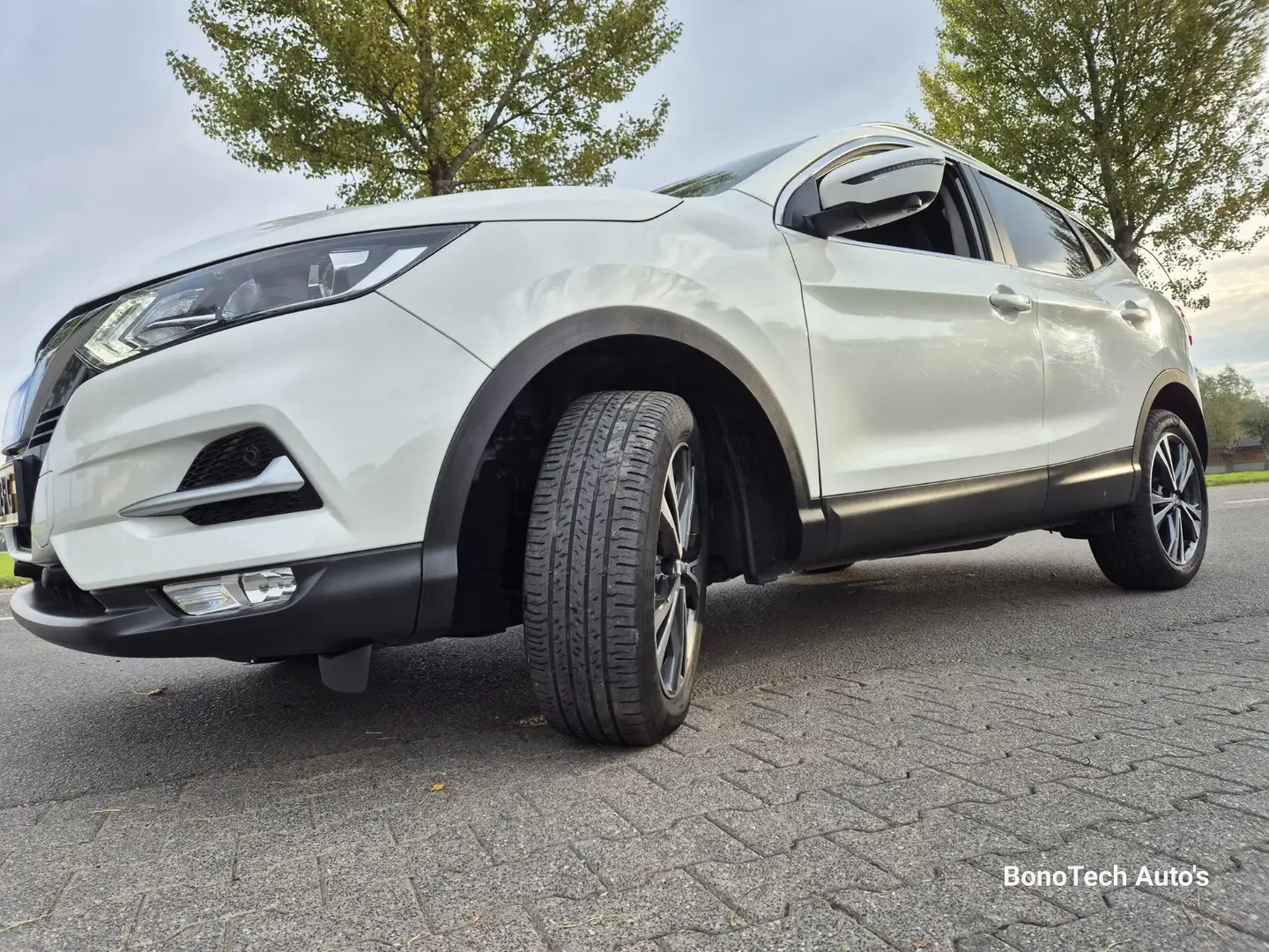 Nissan Qashqai 1.2 N-Connecta Wit - 2