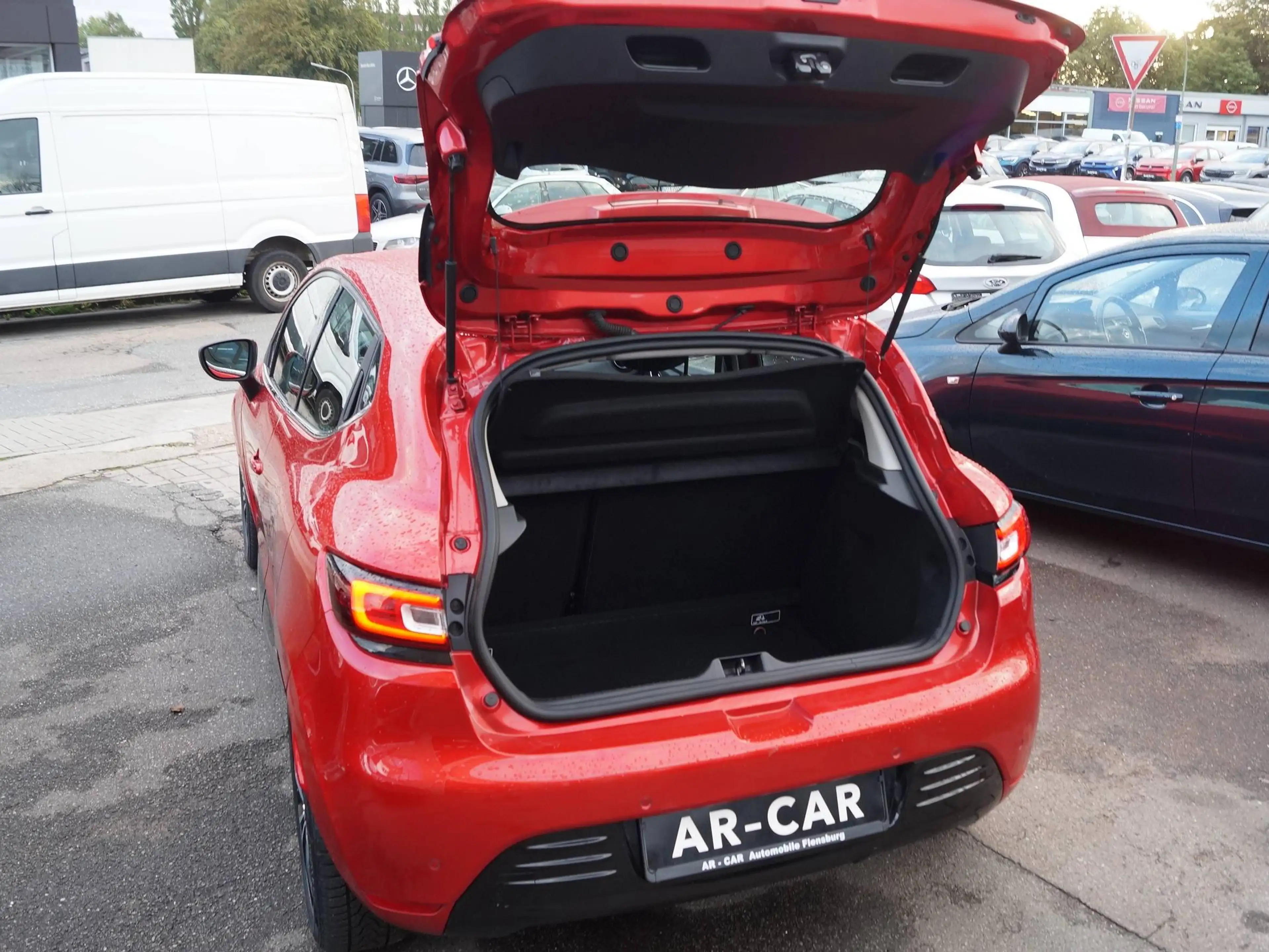 Renault Clio Clio 0.9 Klima Teilleder Navigation Einparkhilfe — photo 7