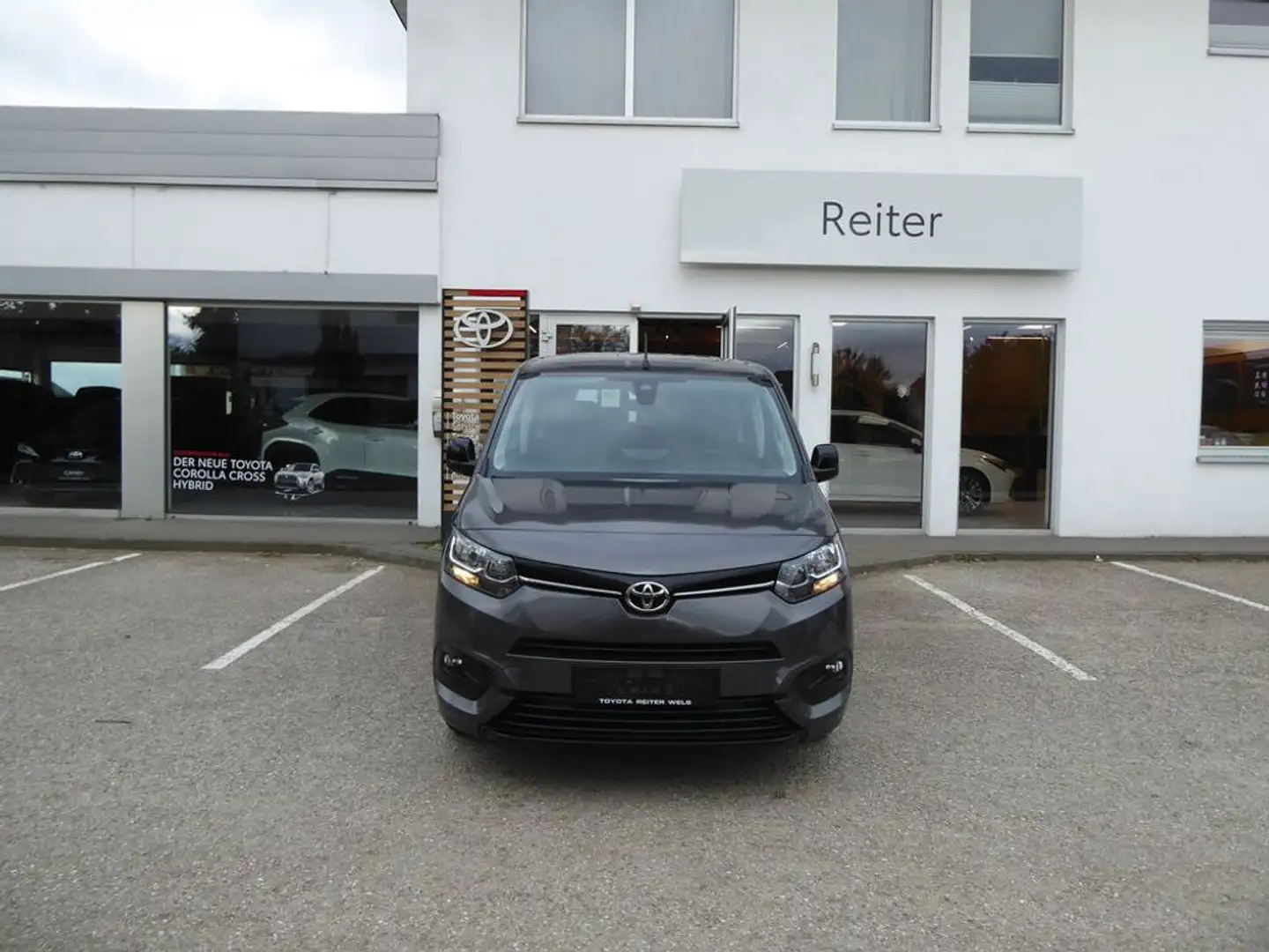 Toyota Proace City Verso L2 1,5 D-4D Aut. *7-SITZE* Szary - 1