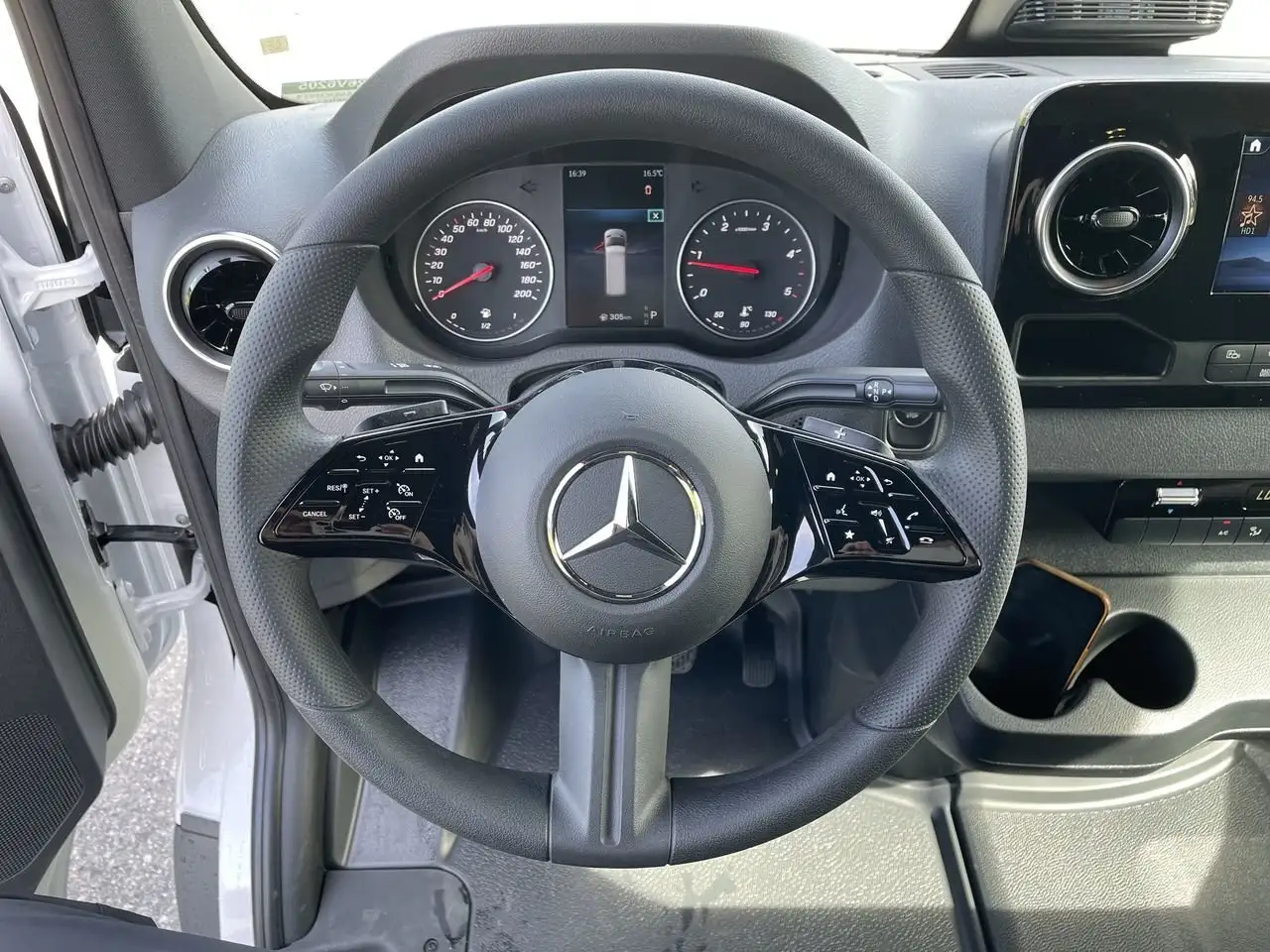 Mercedes-Benz Sprinter снимка Mercedes-Benz Sprinter