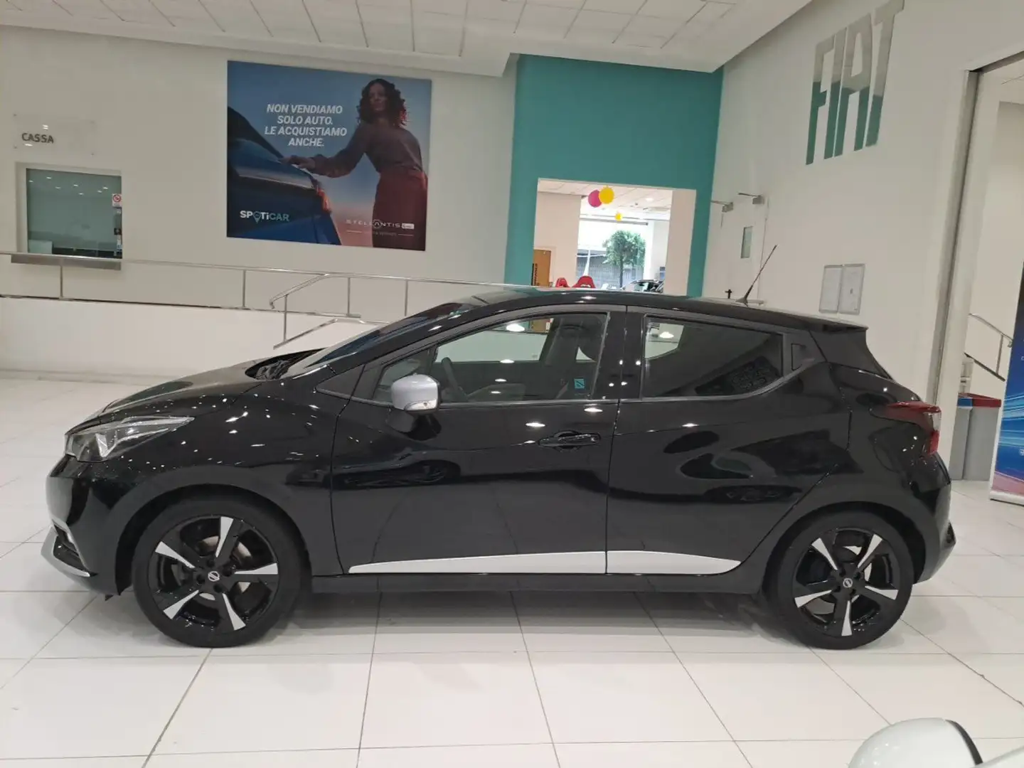 Nissan Micra IG 71 Acenta Zwart - 2