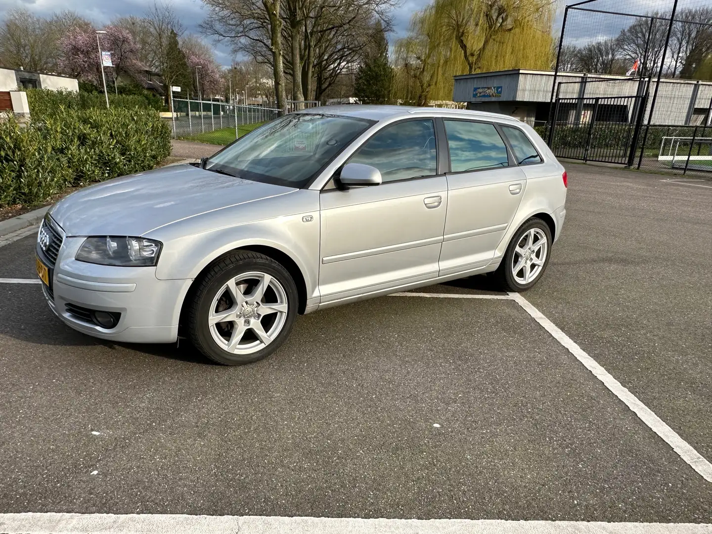 Audi A3 1.8 TFSI Attraction Zilver - 2