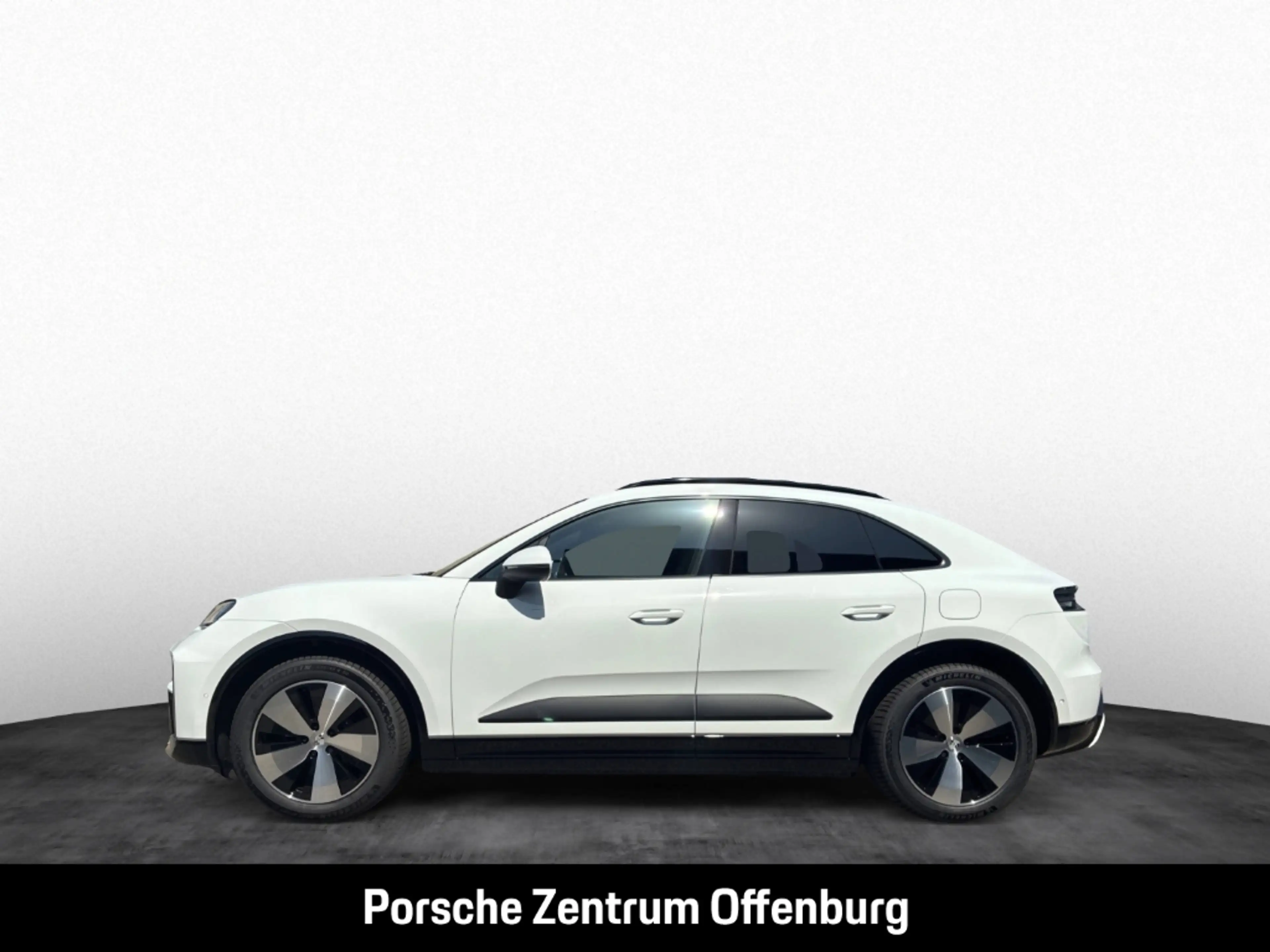Porsche Macan — photo 2