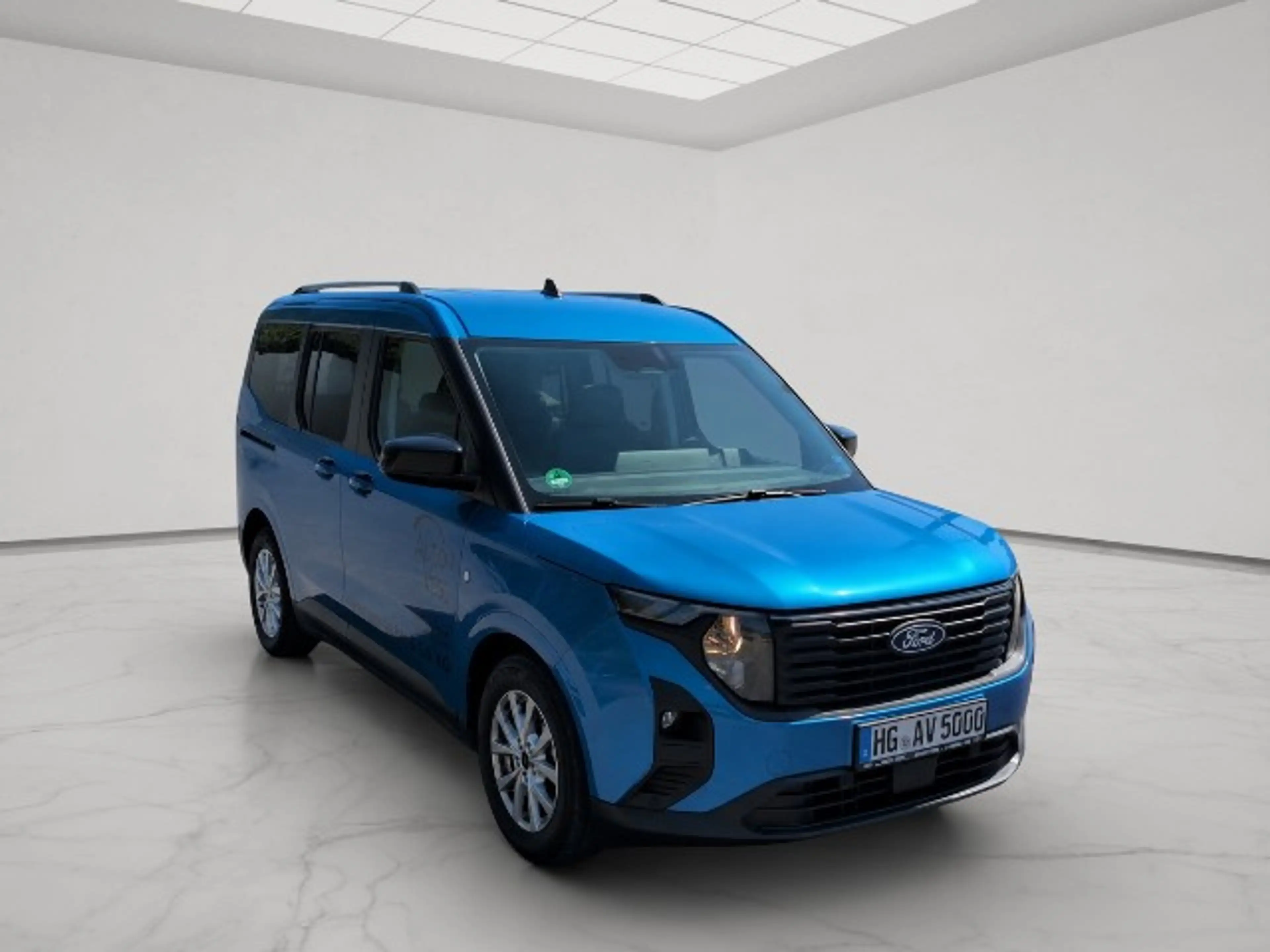 Ford Tourneo Courier Titanium — photo 8