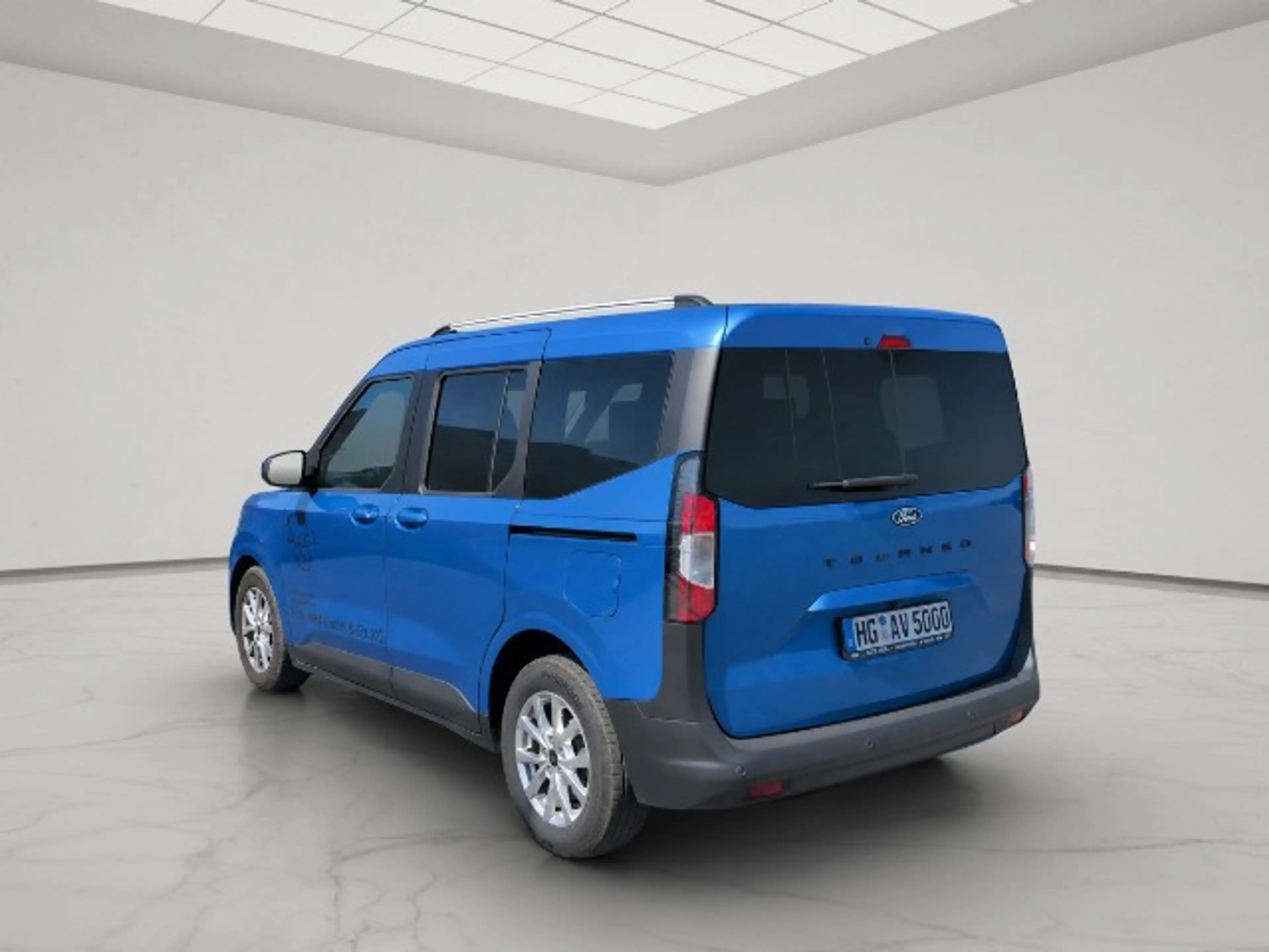 Ford Tourneo Courier Titanium — photo 4