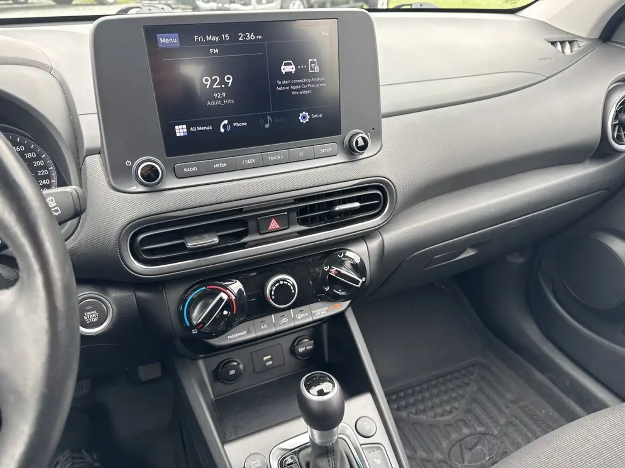Hyundai KONA снимка Hyundai KONA