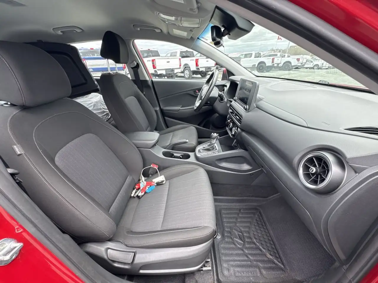 Hyundai KONA снимка Hyundai KONA