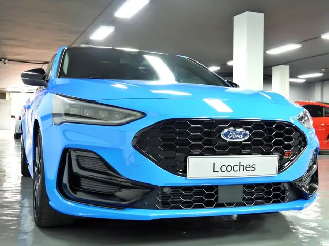Ford Focus view 6