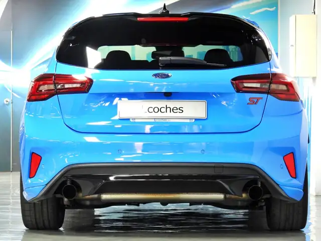 Ford Focus view 8
