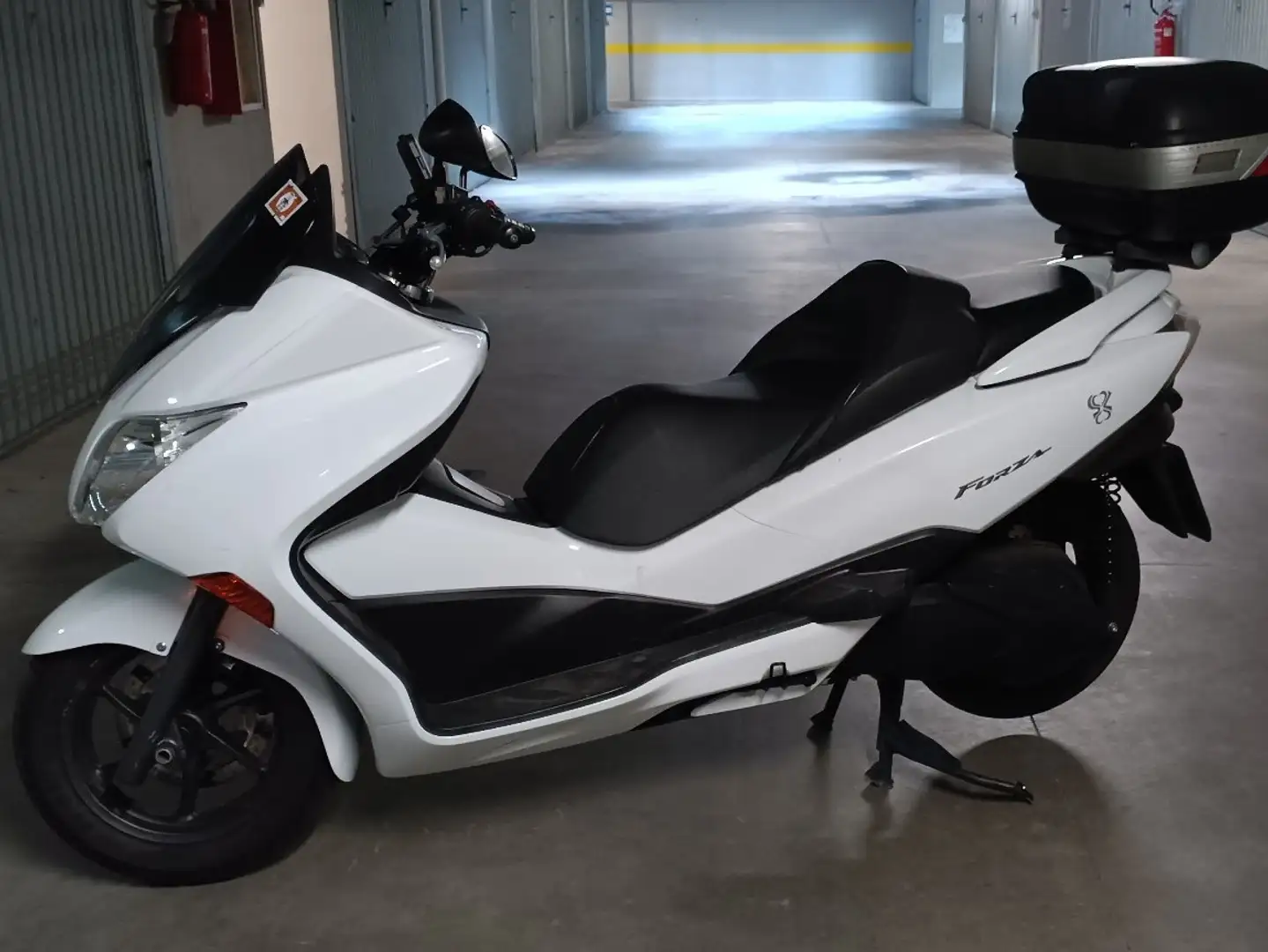 Honda Forza 250 White - 1