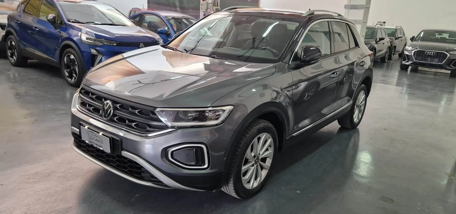 Volkswagen T-Roc T-Roc 1.0 tsi Style 110cv Grigio - 1