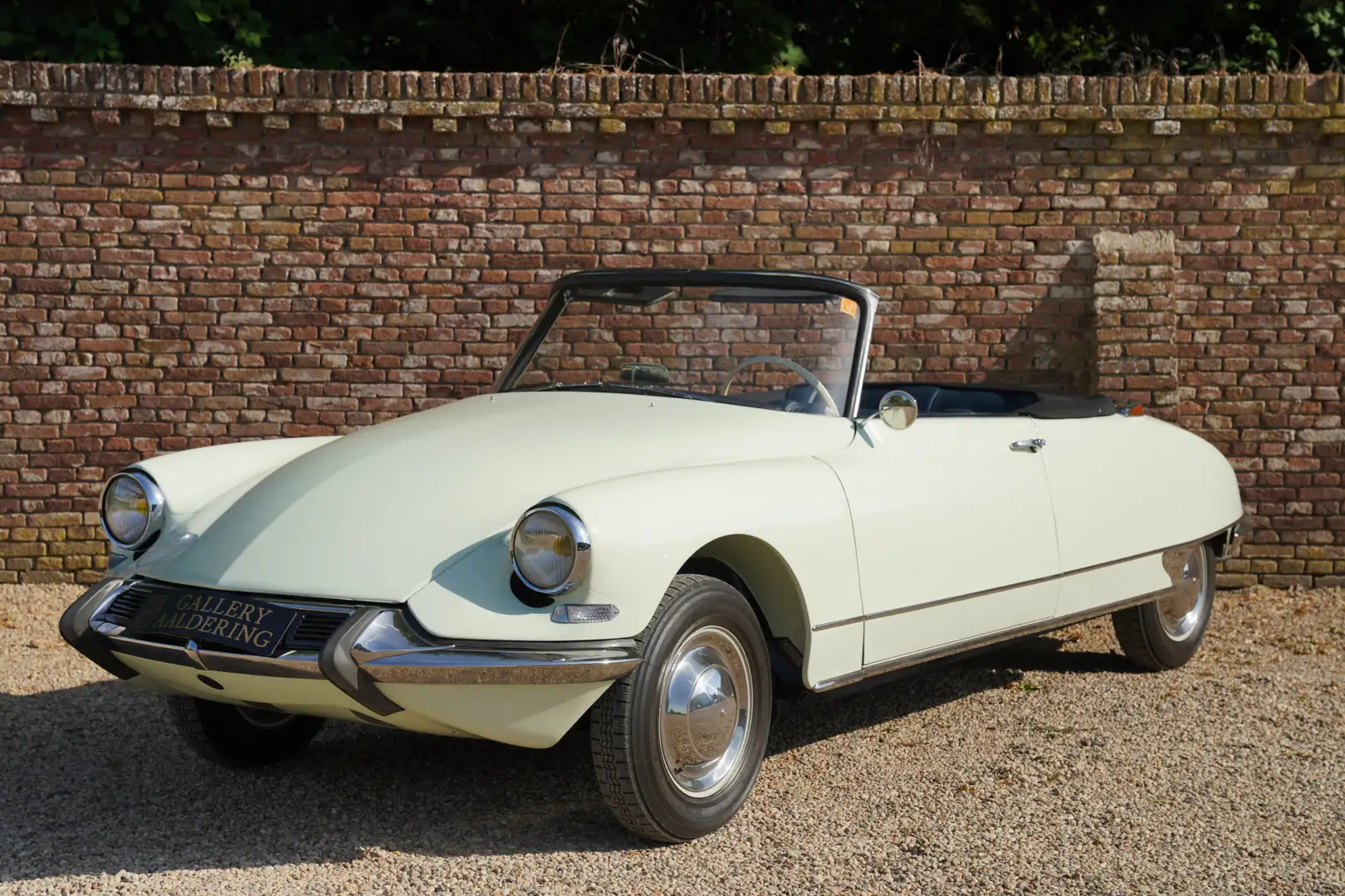 Citroen ID 19 Décapotable by Henri Chapron Fully restored - 1