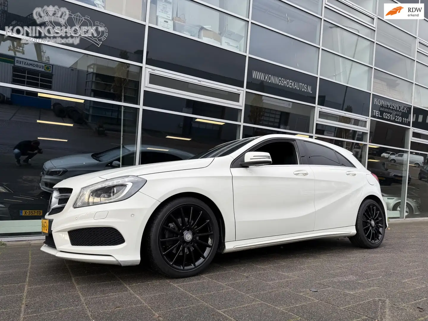 Mercedes-Benz A 200 AMG Prestige Wit - 1