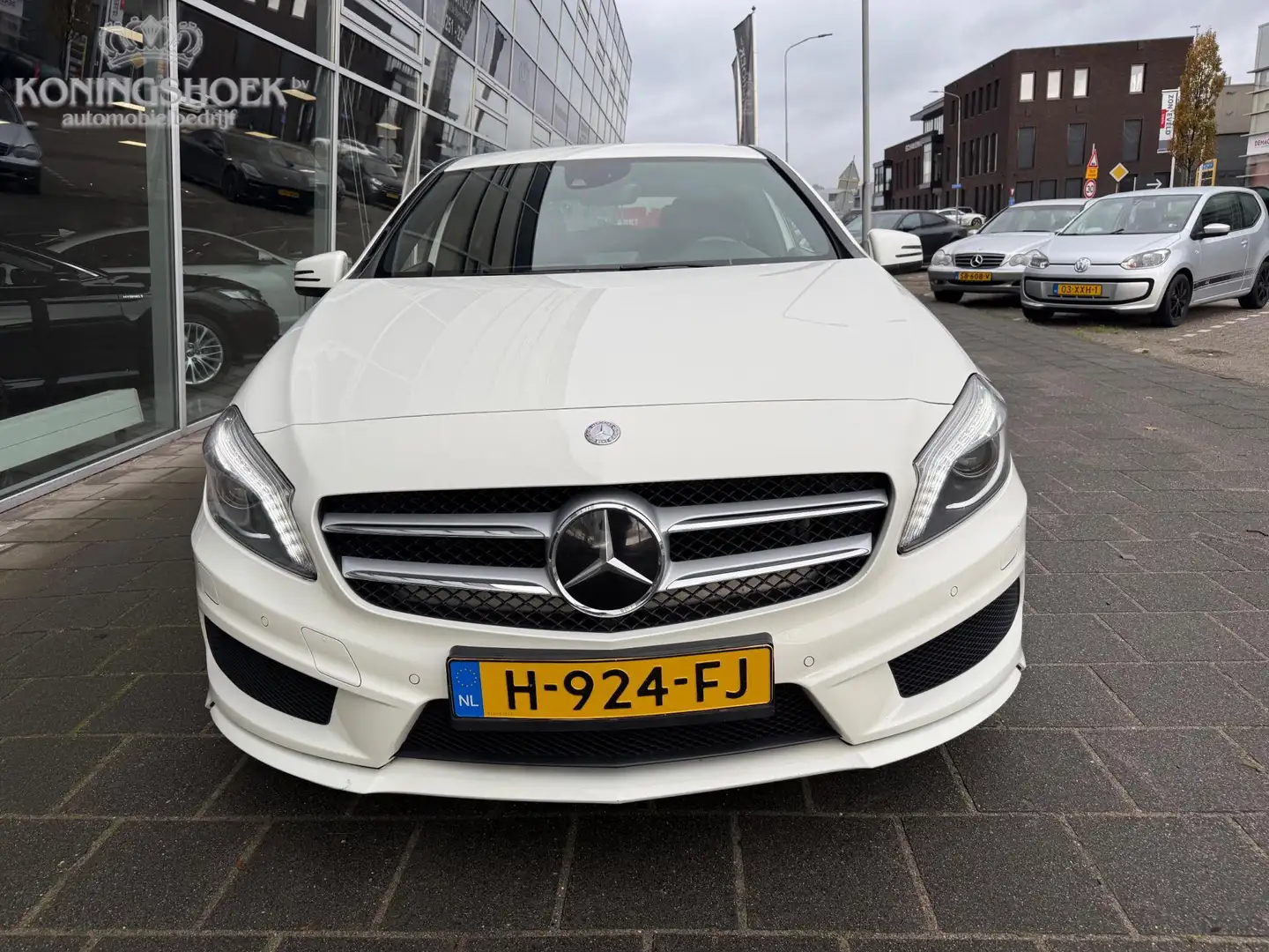 Mercedes-Benz A 200 AMG Prestige Wit - 2