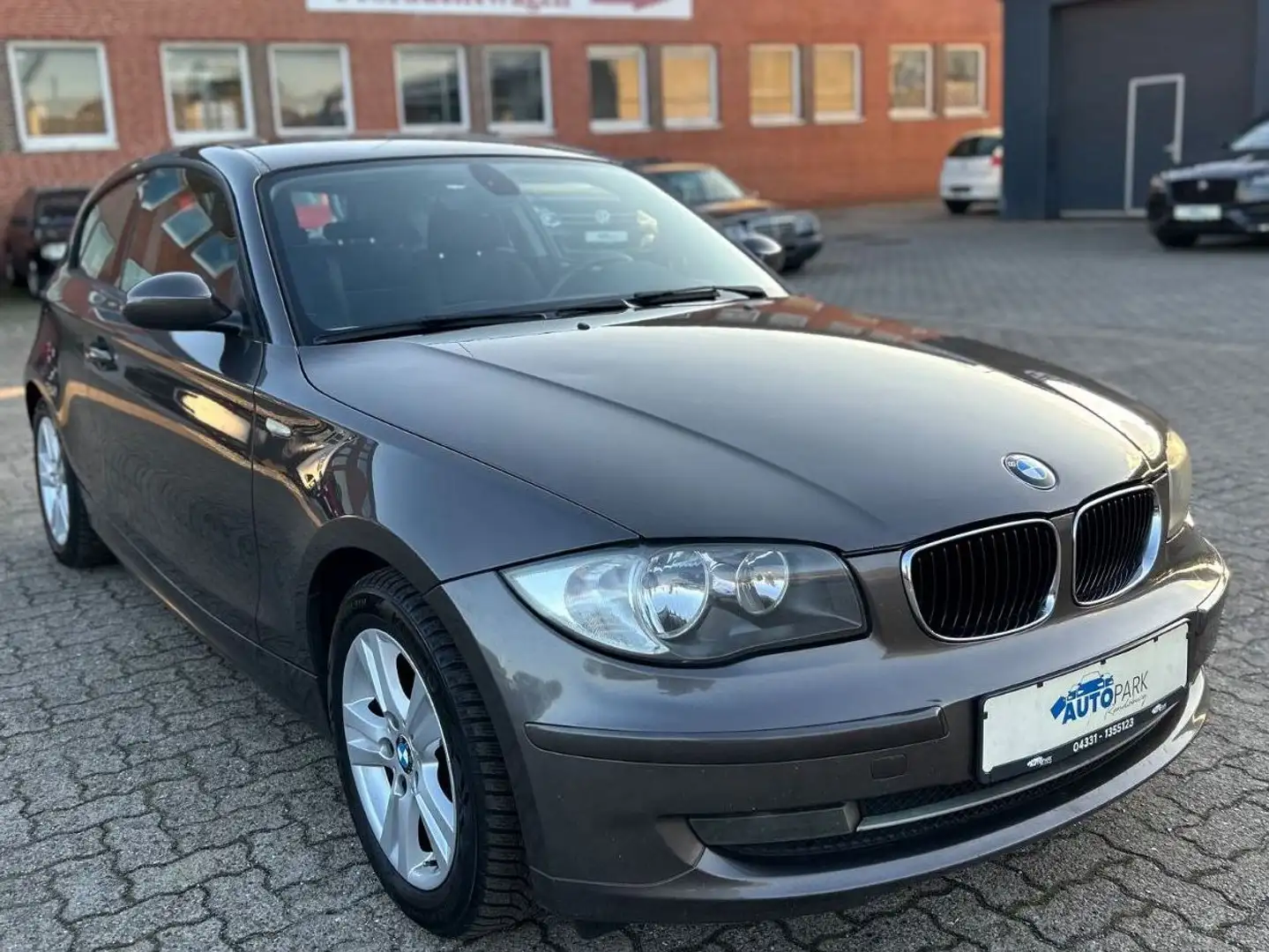BMW 116 1 Lim. 116i  *Sitzheizung* Grau - 2