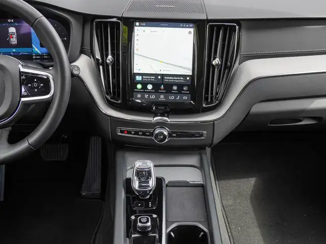 Volvo XC60 view 13
