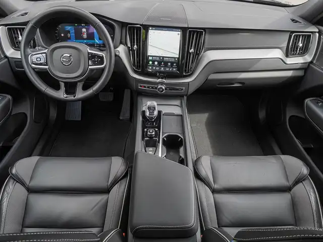 Volvo XC60 view 11
