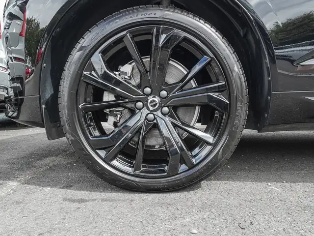 Volvo XC60 view 7