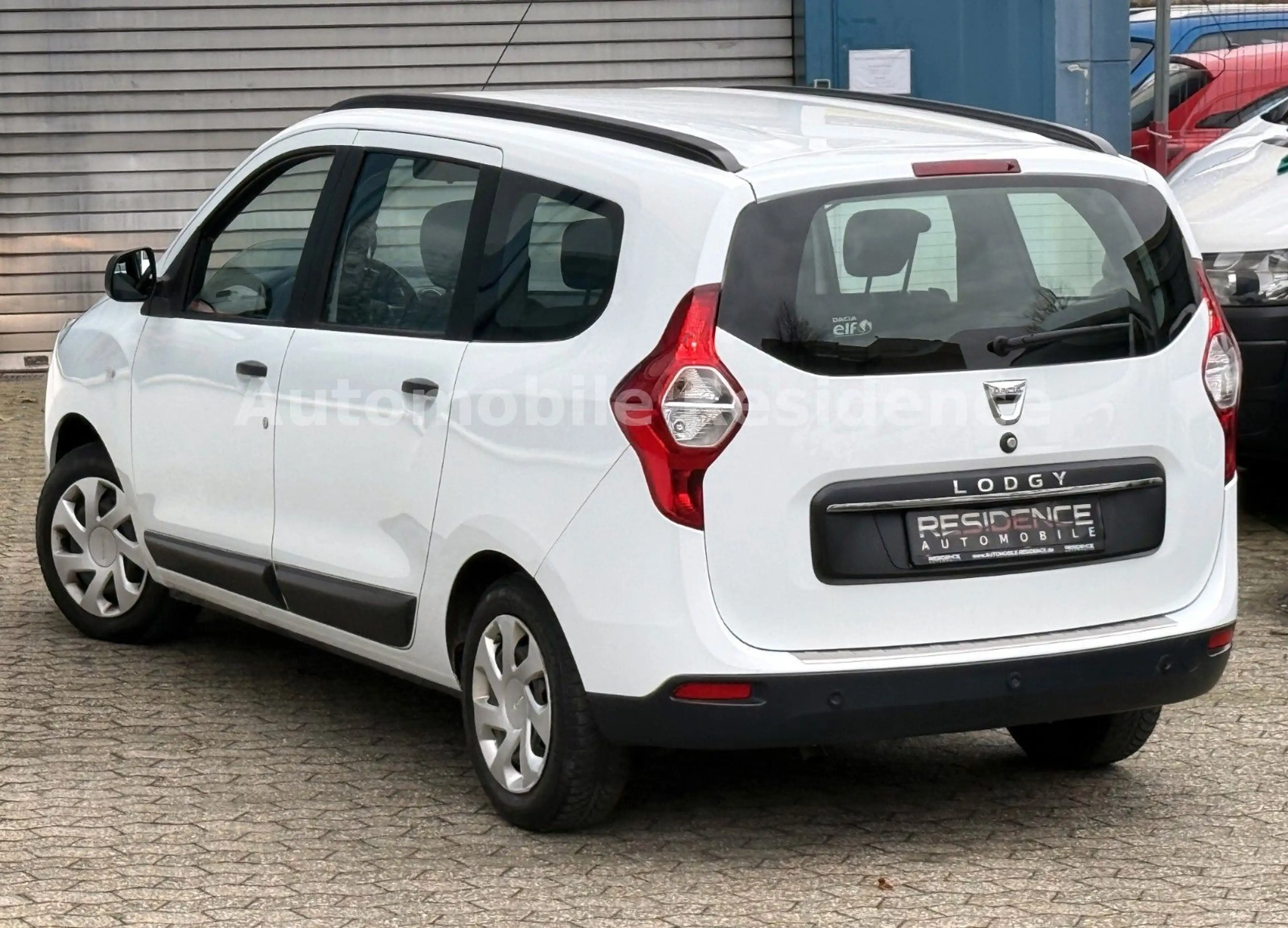 Dacia Lodgy 1.3 TCe 100*KLIMA*7-SITZER*PDC*E-PAKET*1HD — photo 3