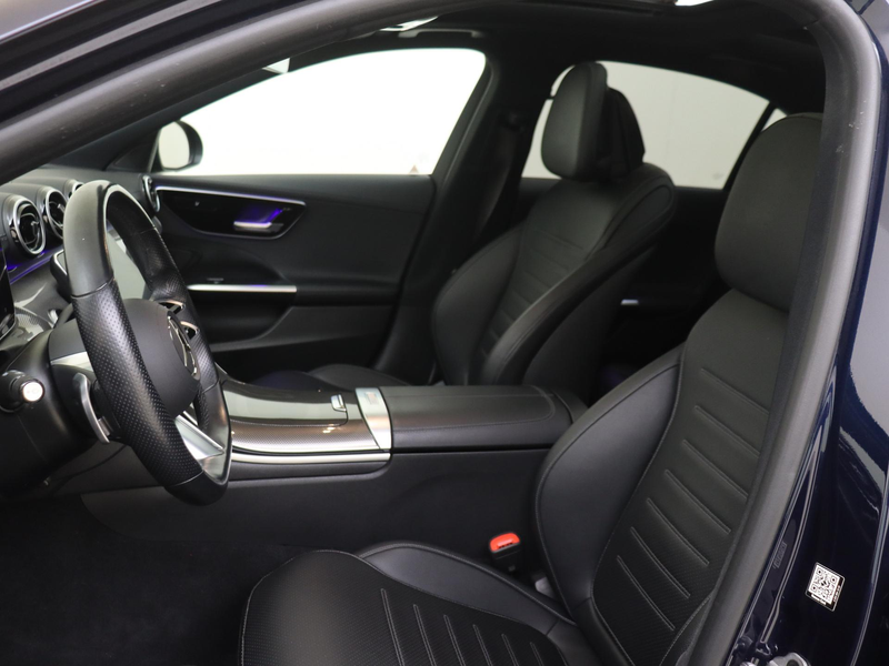 Mercedes-Benz C 300 e AMG Line / Achteruitrijcamera / Stoelverwarming — photo 11