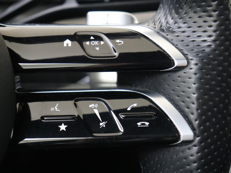 Mercedes-Benz C 300 e AMG Line / Achteruitrijcamera / Stoelverwarming — photo 14