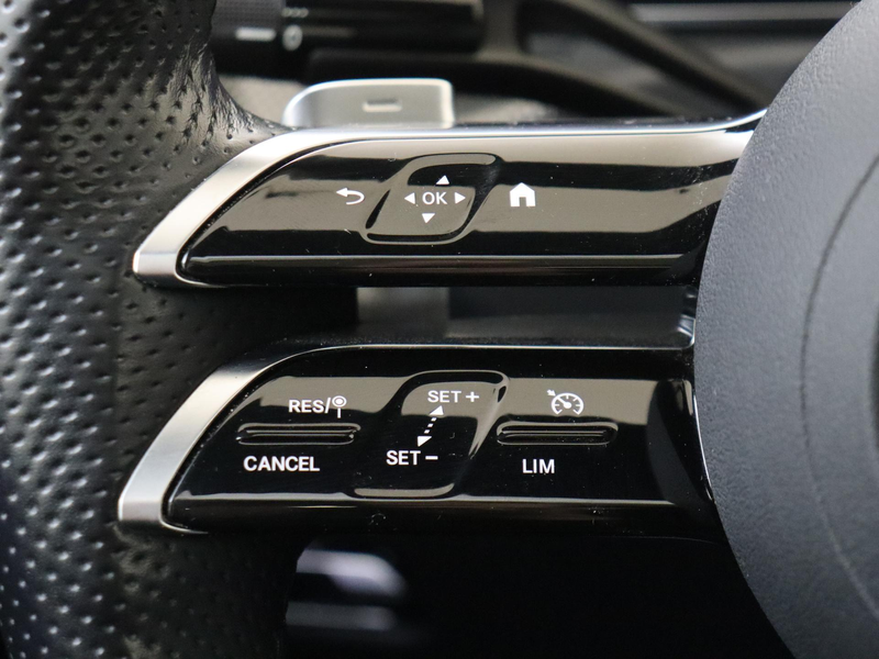 Mercedes-Benz C 300 e AMG Line / Achteruitrijcamera / Stoelverwarming — photo 13
