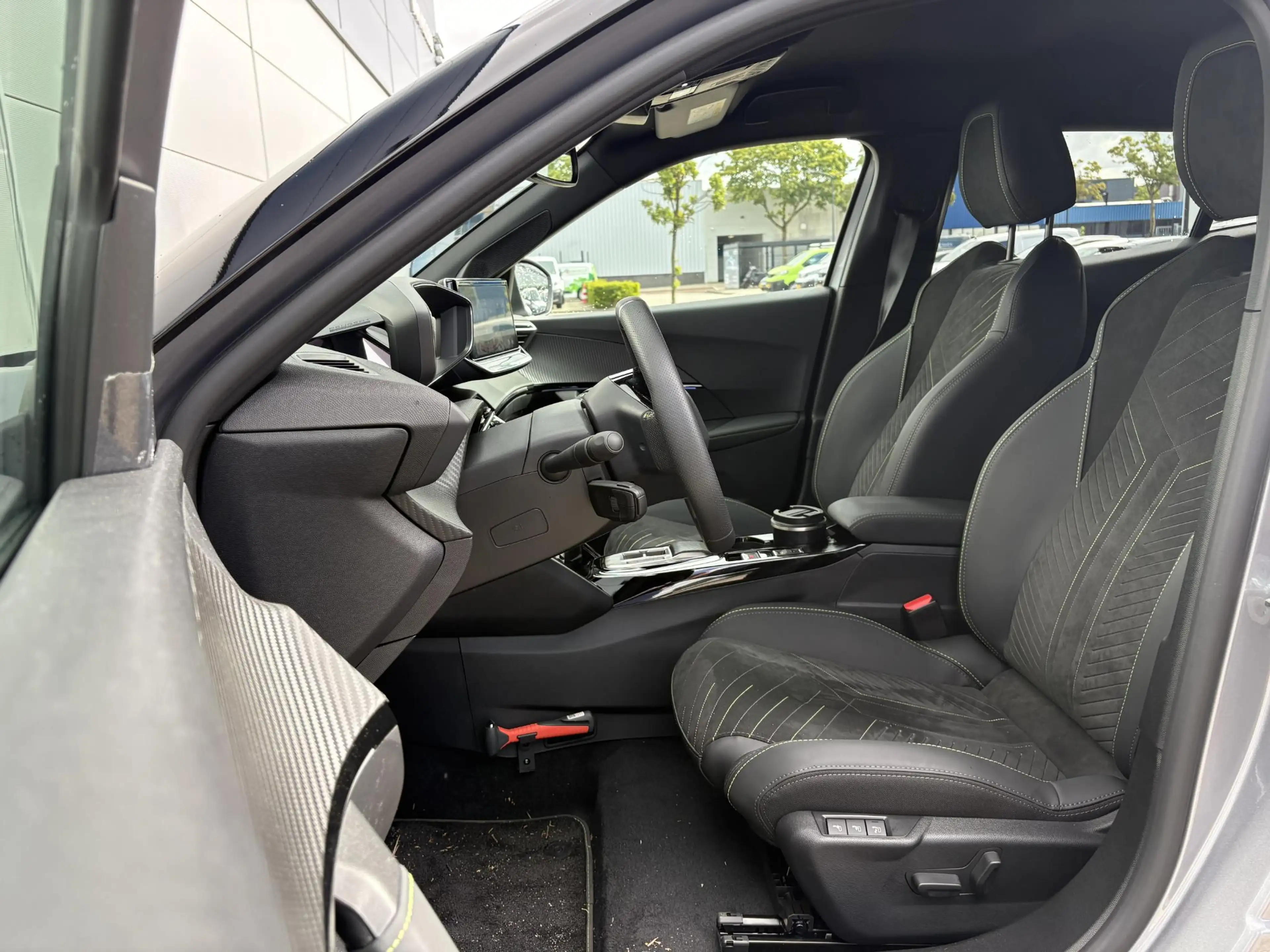 Peugeot e-2008 EV GT 54 kWh | 360 Camera | Elektrische bestuurder — photo 10