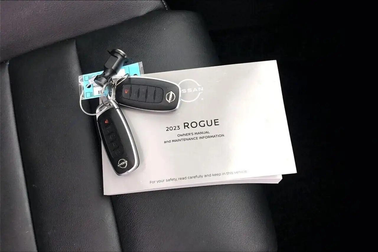Nissan Rogue снимка Nissan Rogue