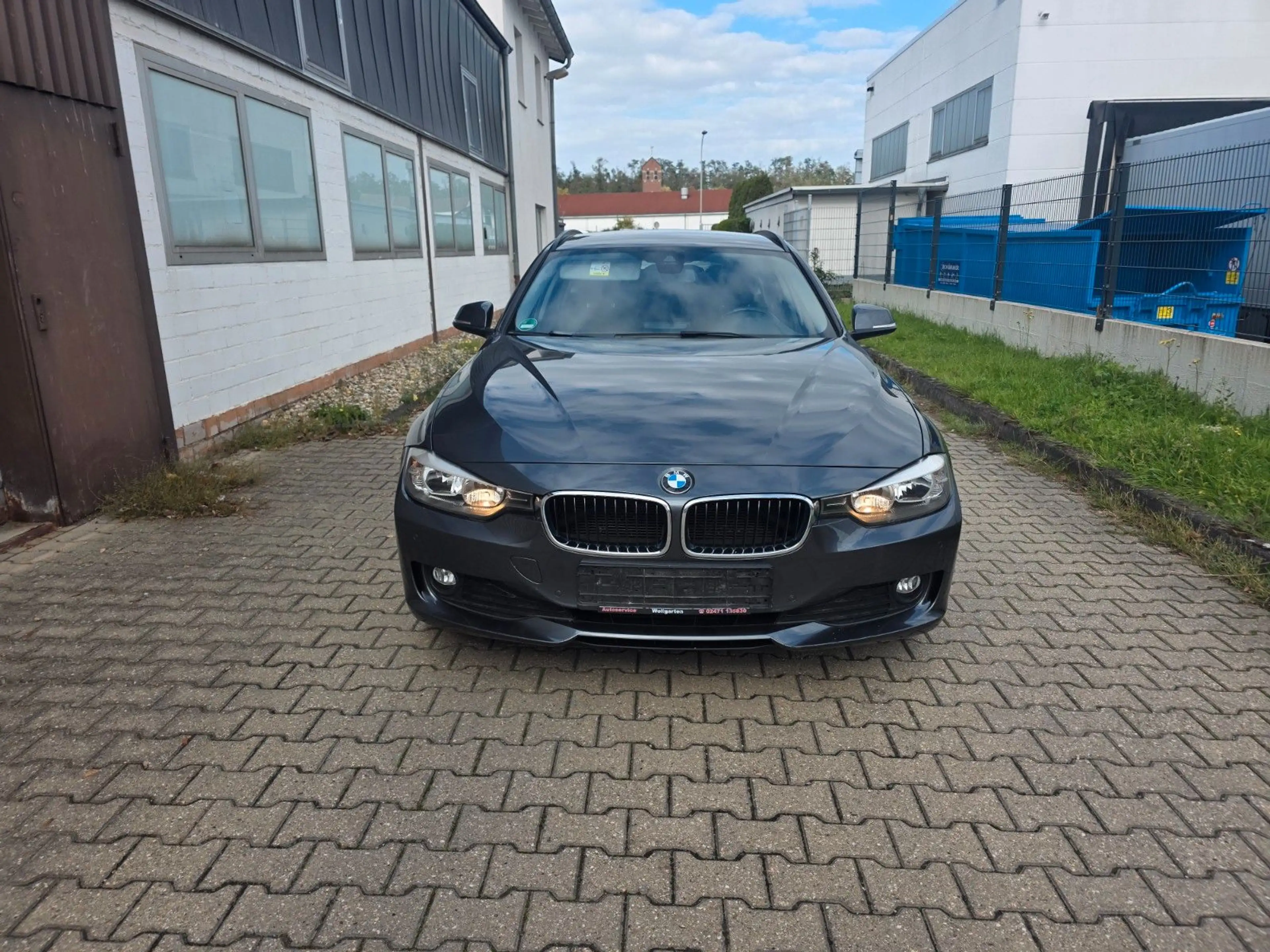 BMW 320 d x Drive Touring Sport Line Automatik Euro 5 — photo 2