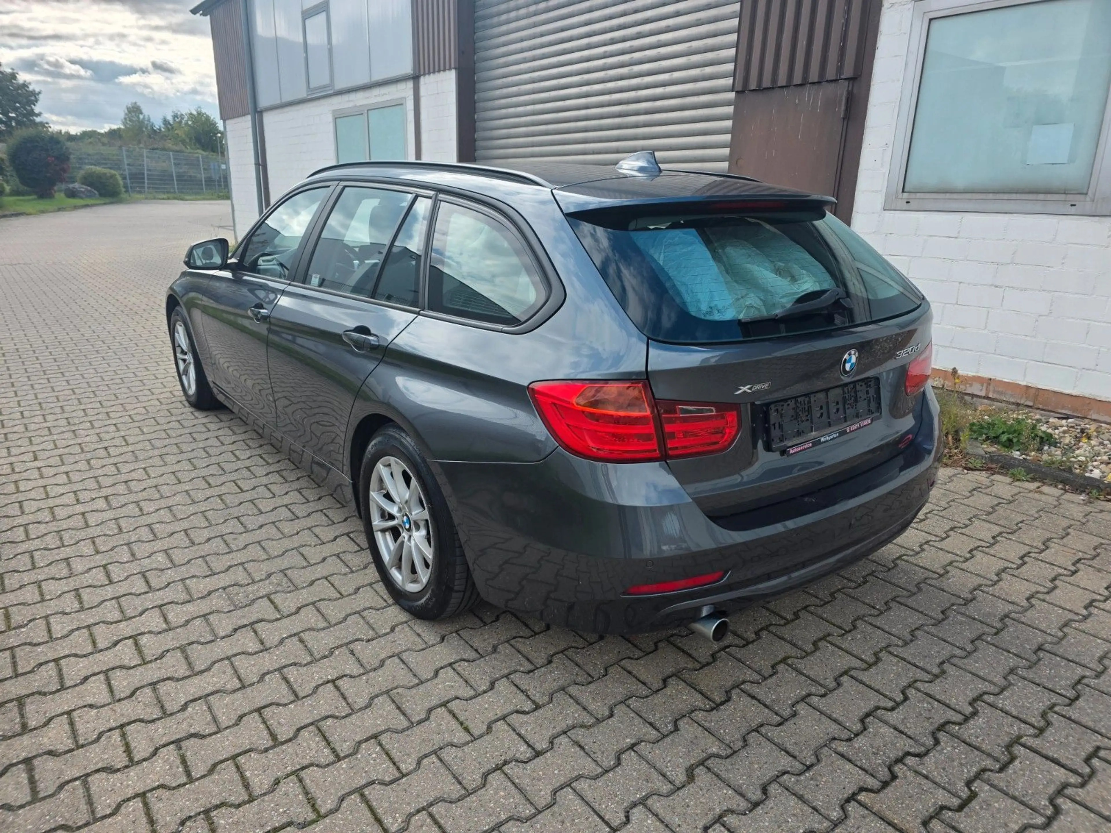 BMW 320 d x Drive Touring Sport Line Automatik Euro 5 — photo 6