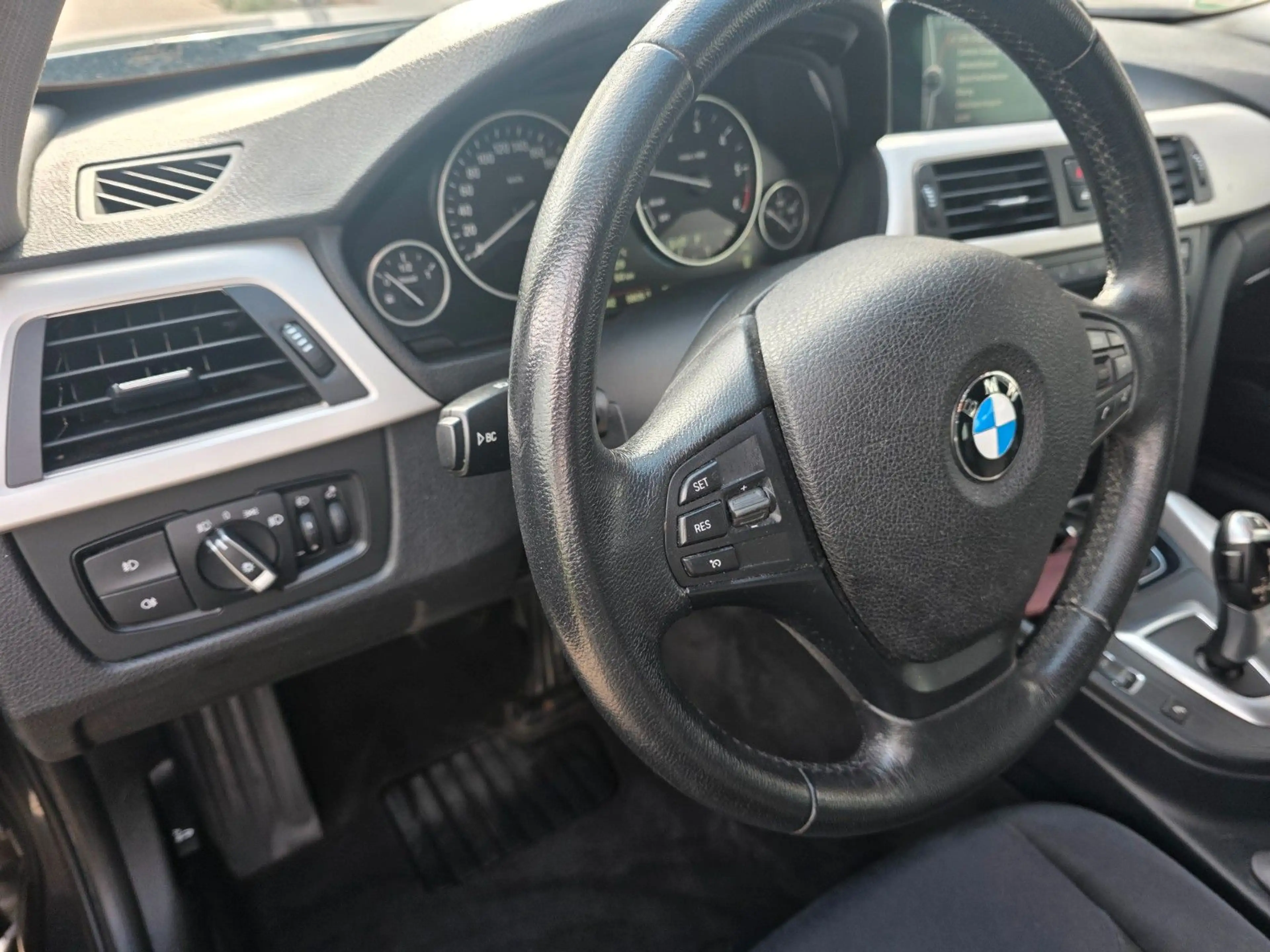 BMW 320 d x Drive Touring Sport Line Automatik Euro 5 — photo 13