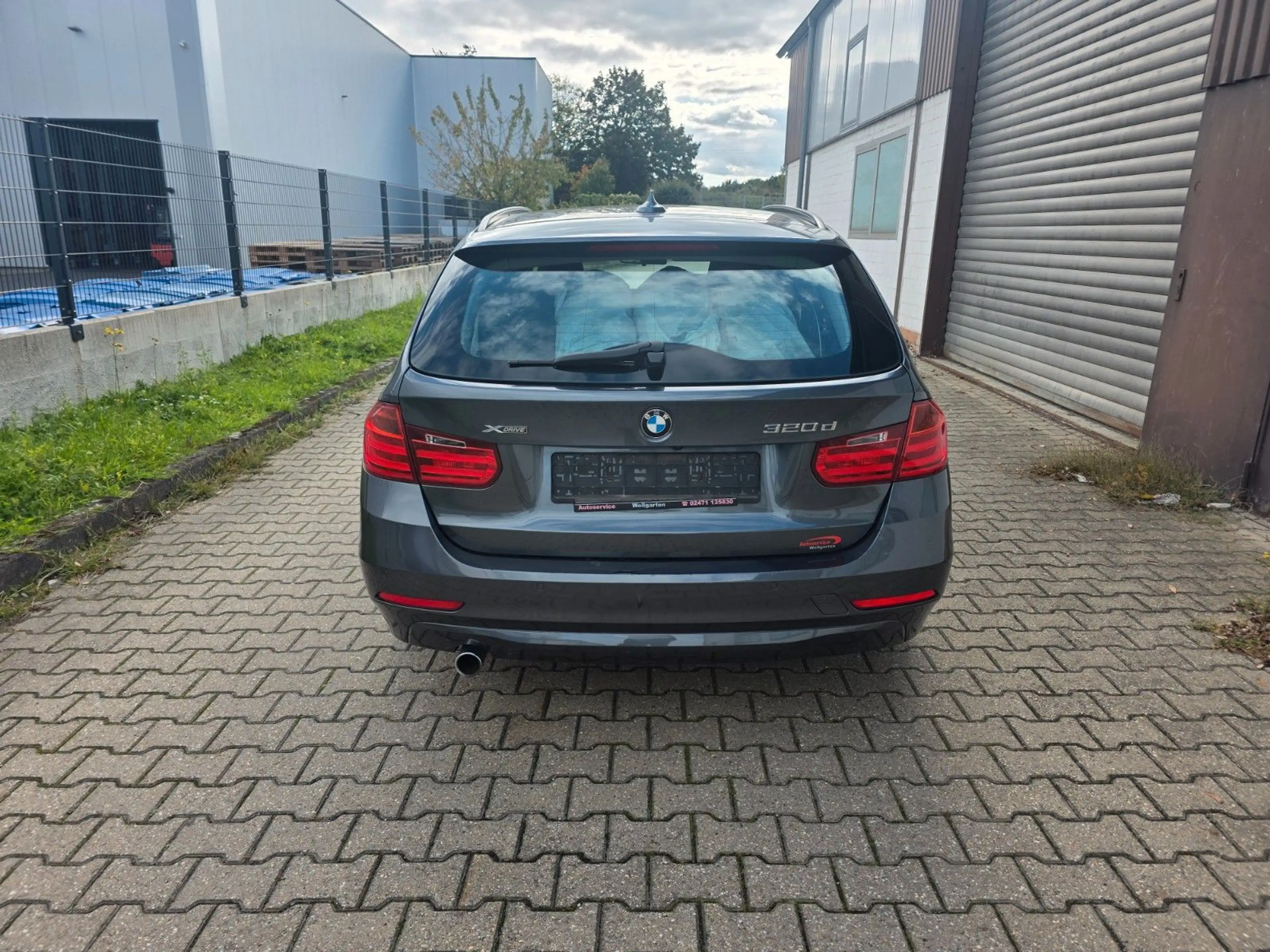 BMW 320 d x Drive Touring Sport Line Automatik Euro 5 — photo 5