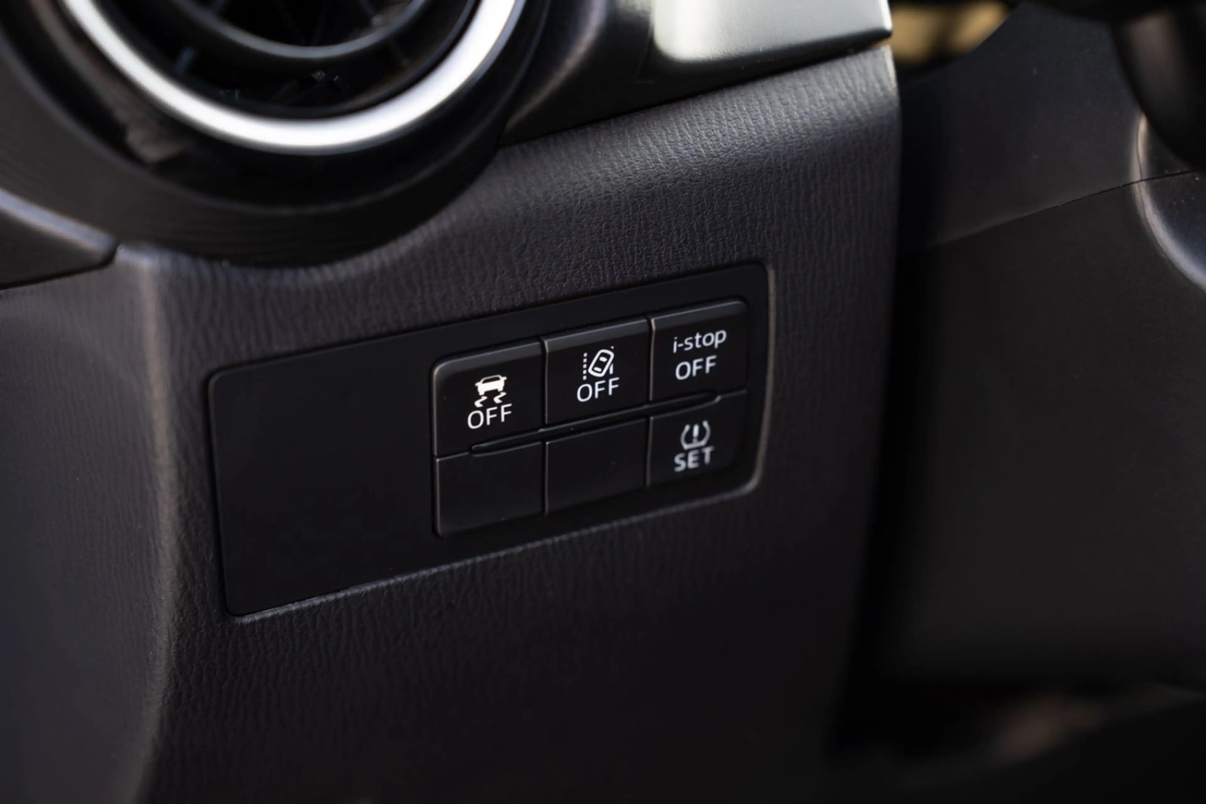 Mazda 2 Lim. Prime-Line*SHZ*RFK*TEMP*APPLE*DAB* — photo 13