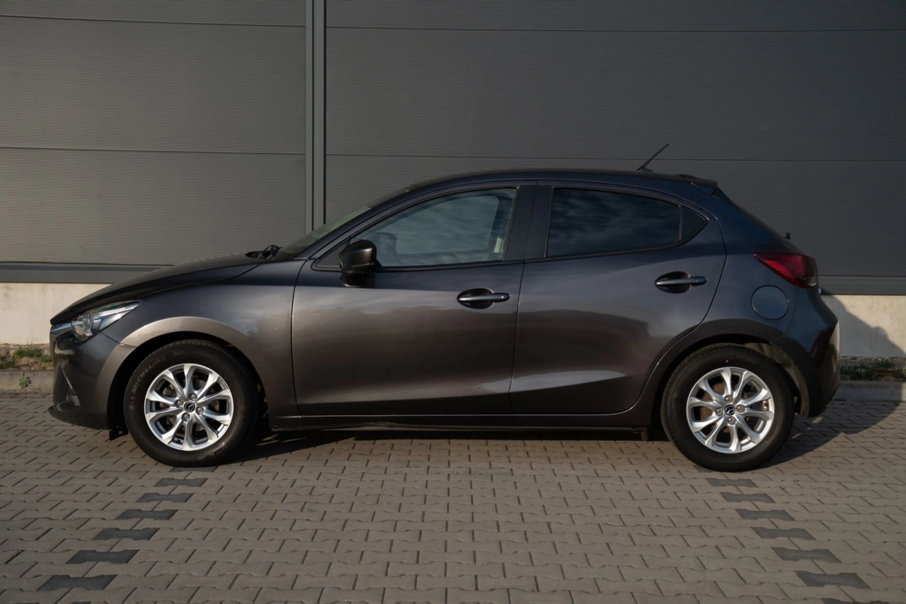 Mazda 2 Lim. Prime-Line*SHZ*RFK*TEMP*APPLE*DAB* — photo 4