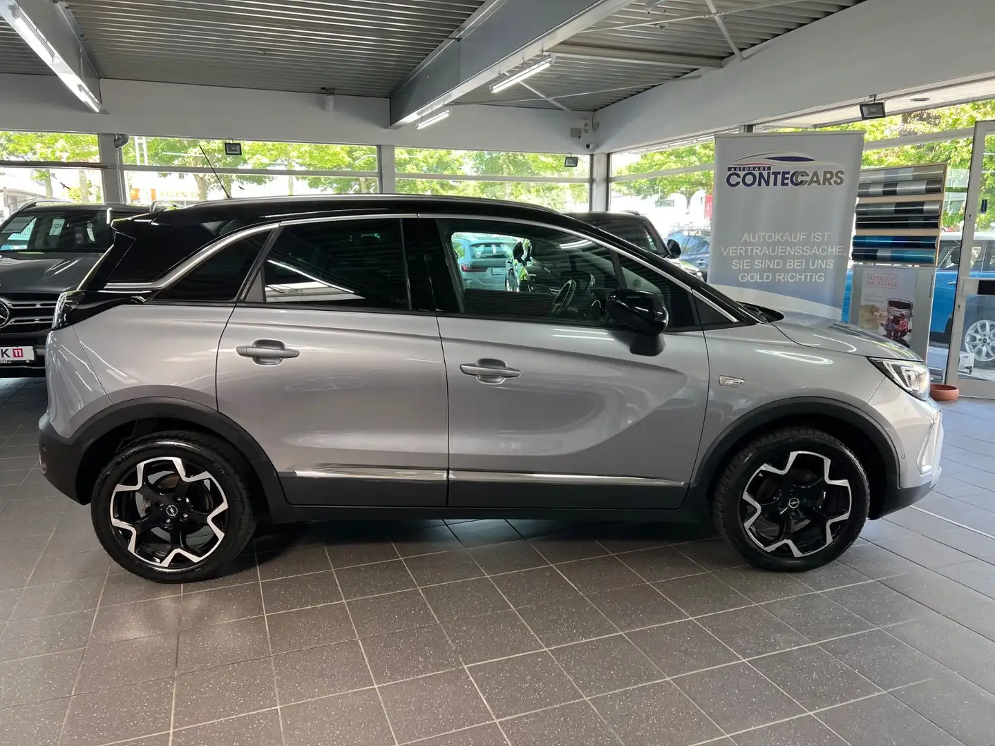 Opel Crossland (X) 1.5 D Ultimate SEHR VIELE EXTRAS Gris - 1