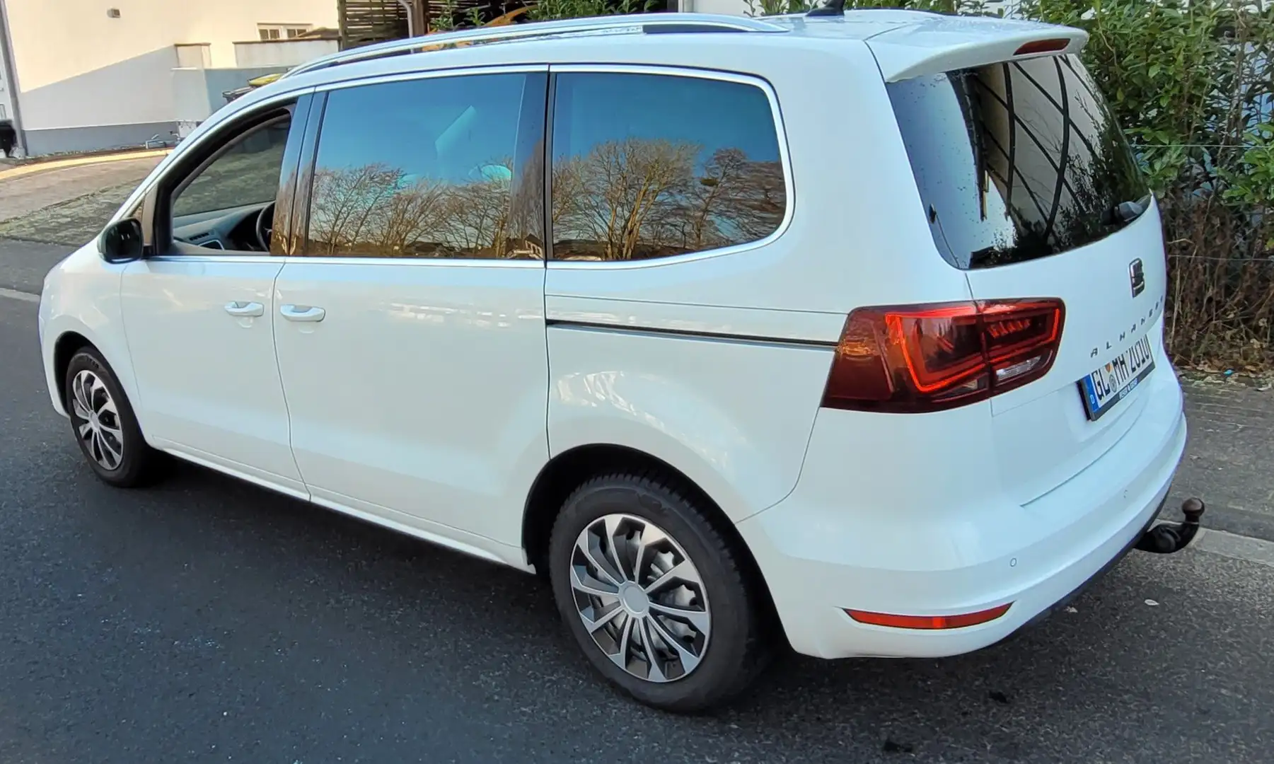 SEAT Alhambra Alhambra 2.0 TDI Ecomotive Connect Weiß - 2