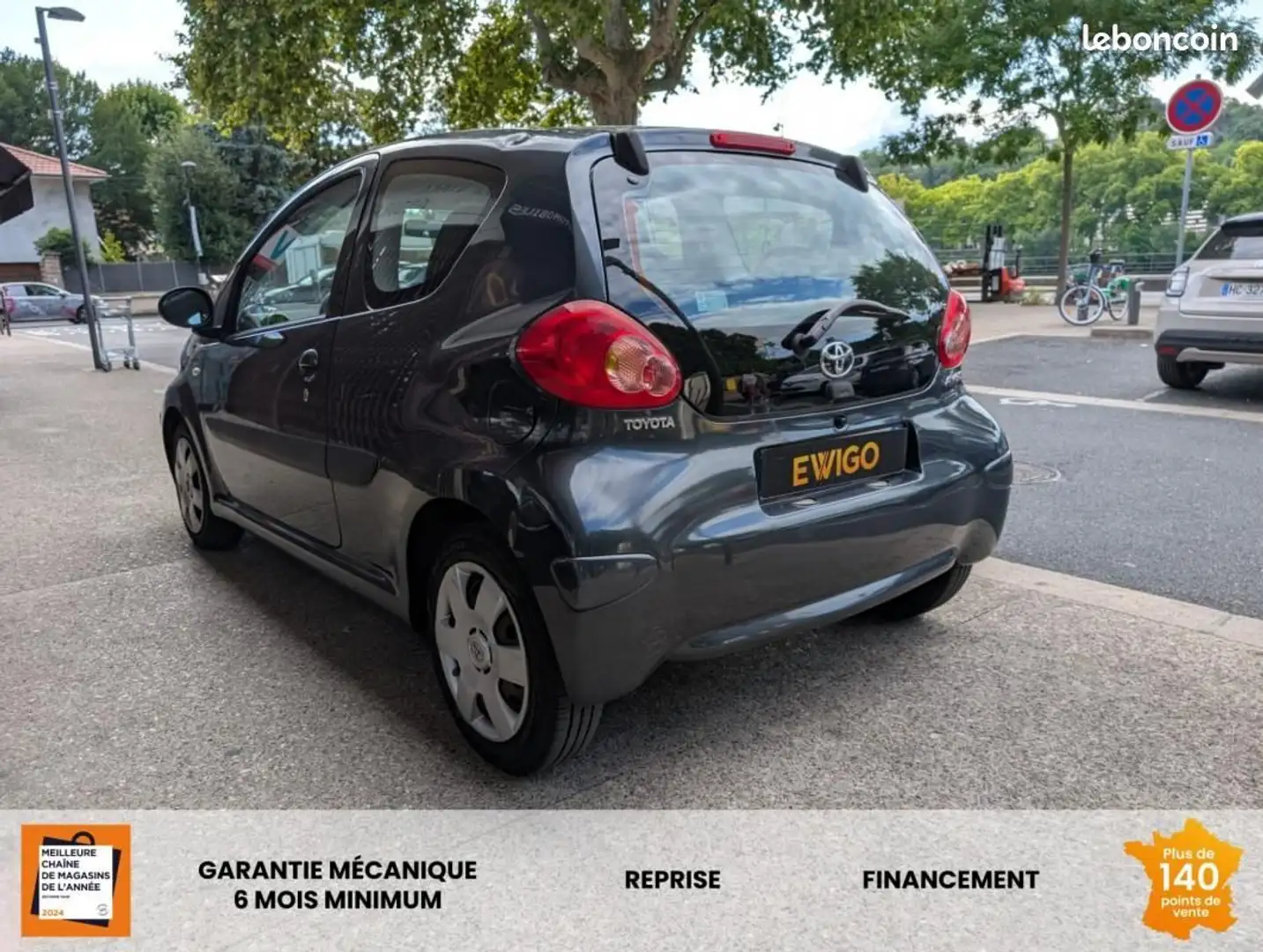 Toyota Aygo 1.0 VVTI 70 Gris - 2