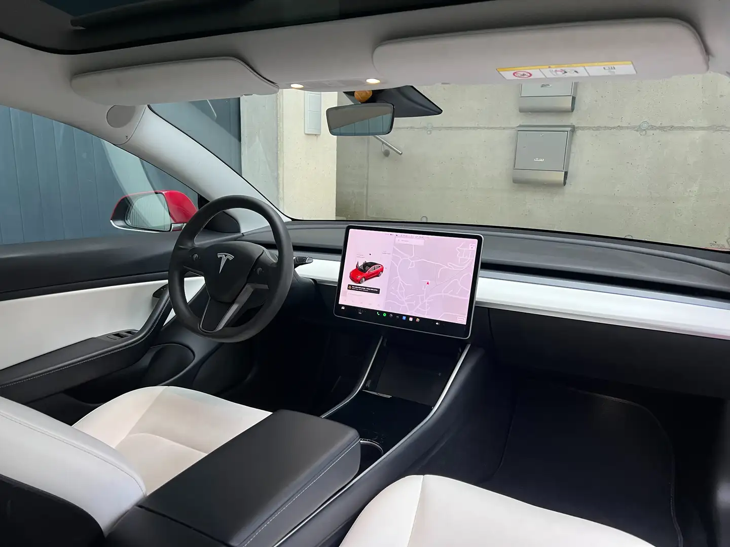 Tesla Model 3 Long Range, 16.666 netto, 19", AHK, AWD Rot - 2