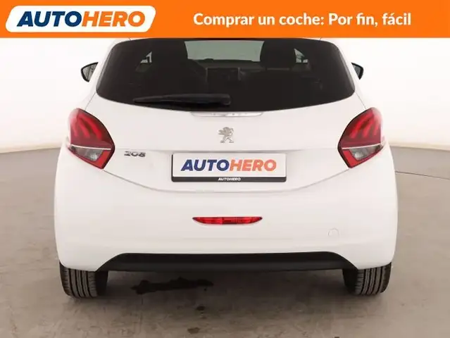 Peugeot 208 view 5
